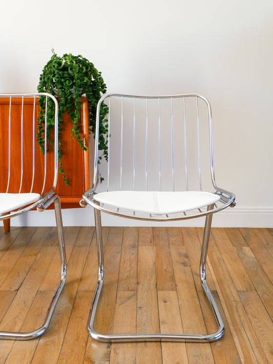 Paire de chaises filaires en chrome, avec galettes en simili Cuir Blanc, Design, Gastone Rinaldi, 1970 1970