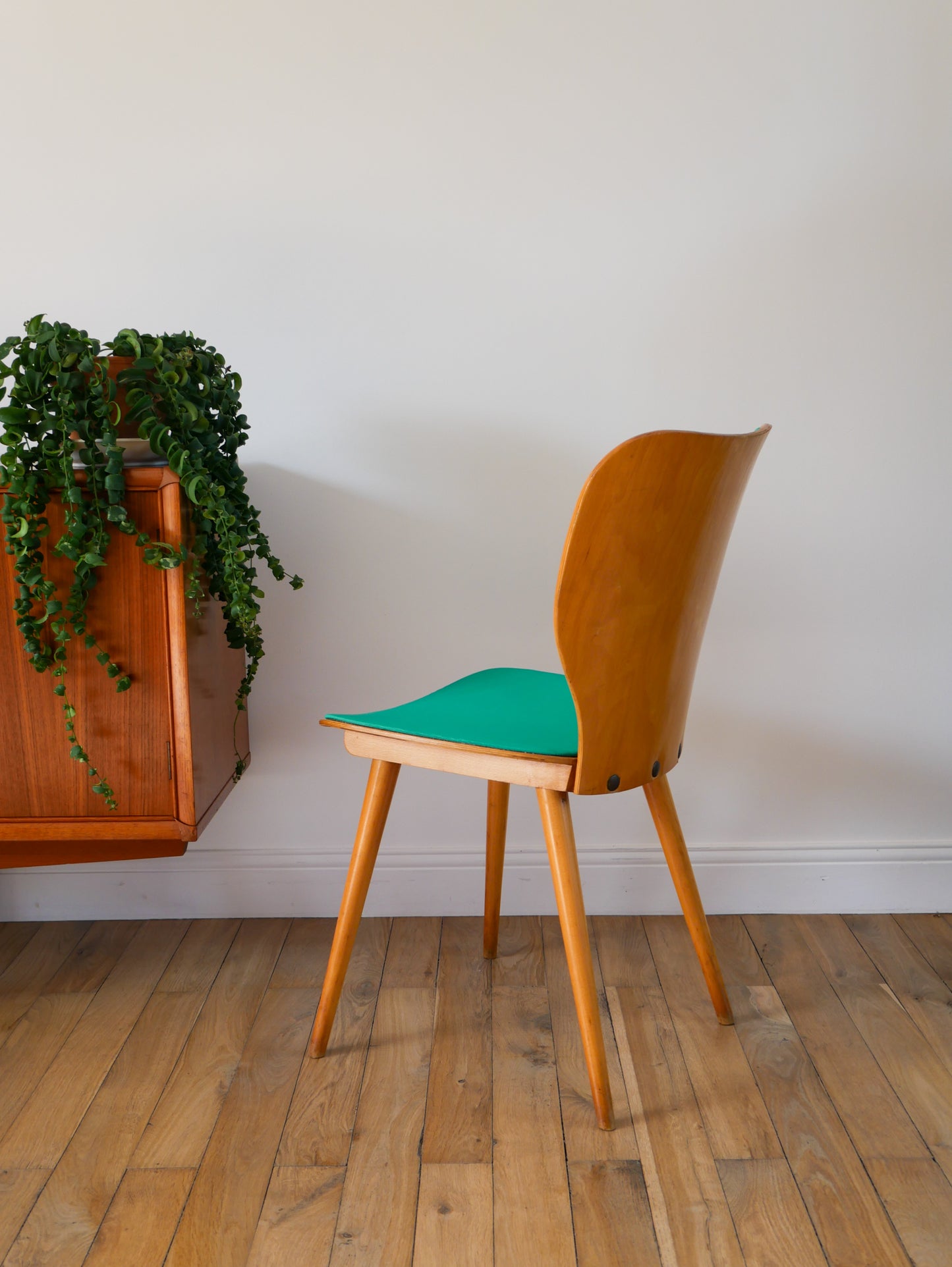 Chaise en bois Blond et skaï Vert, designer Max Bill pour Baumann, modèle N°800 G, Design, 1950