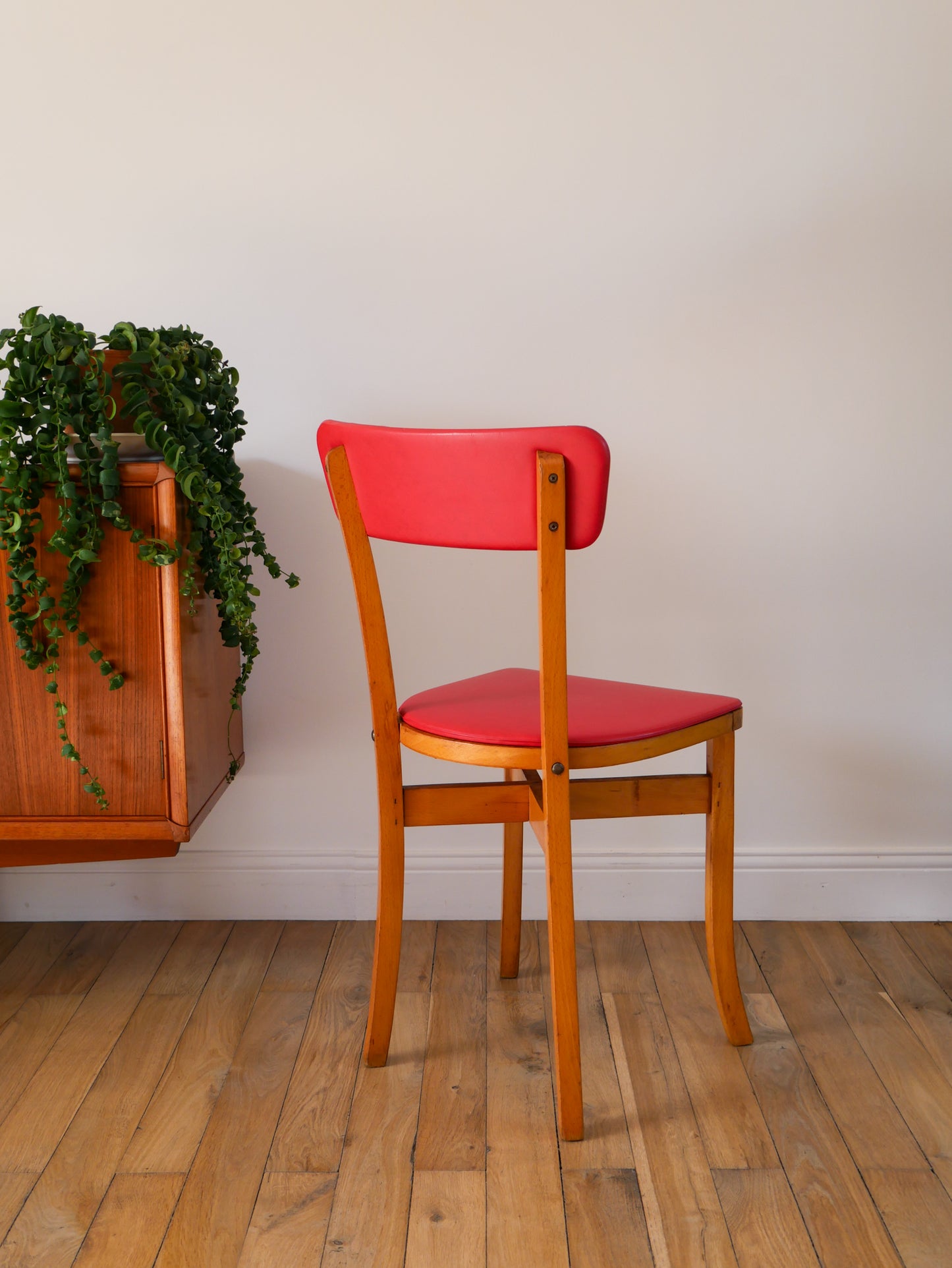 Chaise en bois Blond et skaï Rouge, 1950