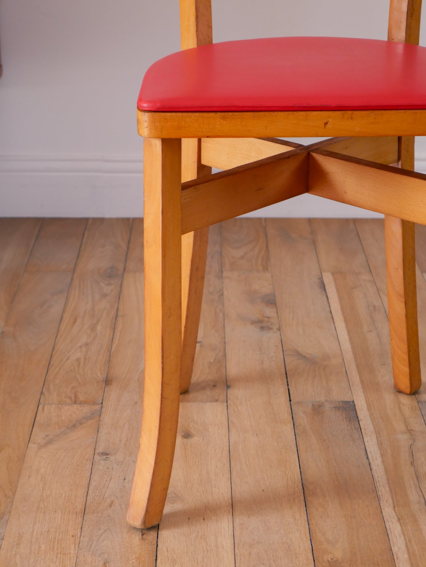 Chaise en bois Blond et skaï Rouge, 1950