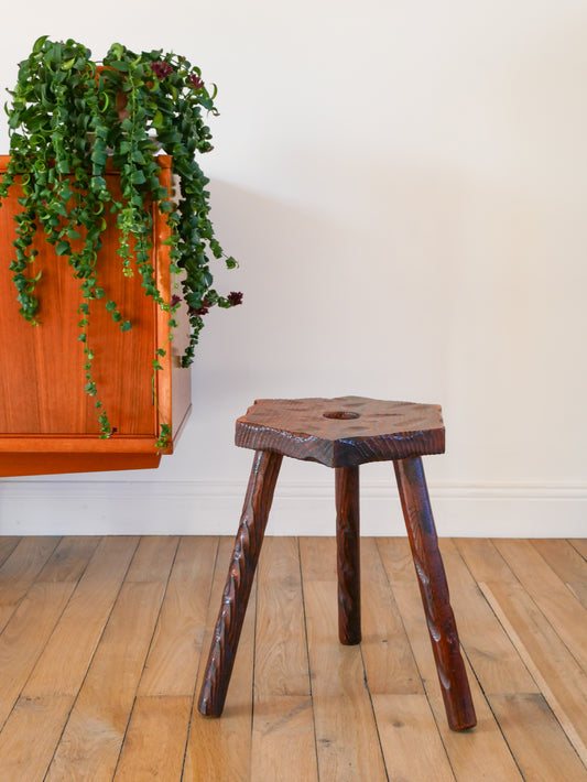 Tabouret tripode en bois, travail Populaire, 1950