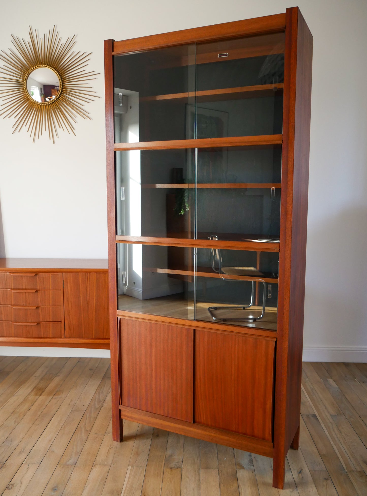 Buffet vitrine en teck et verre, estampillé "Seigneur", Design Scandinave, 1960