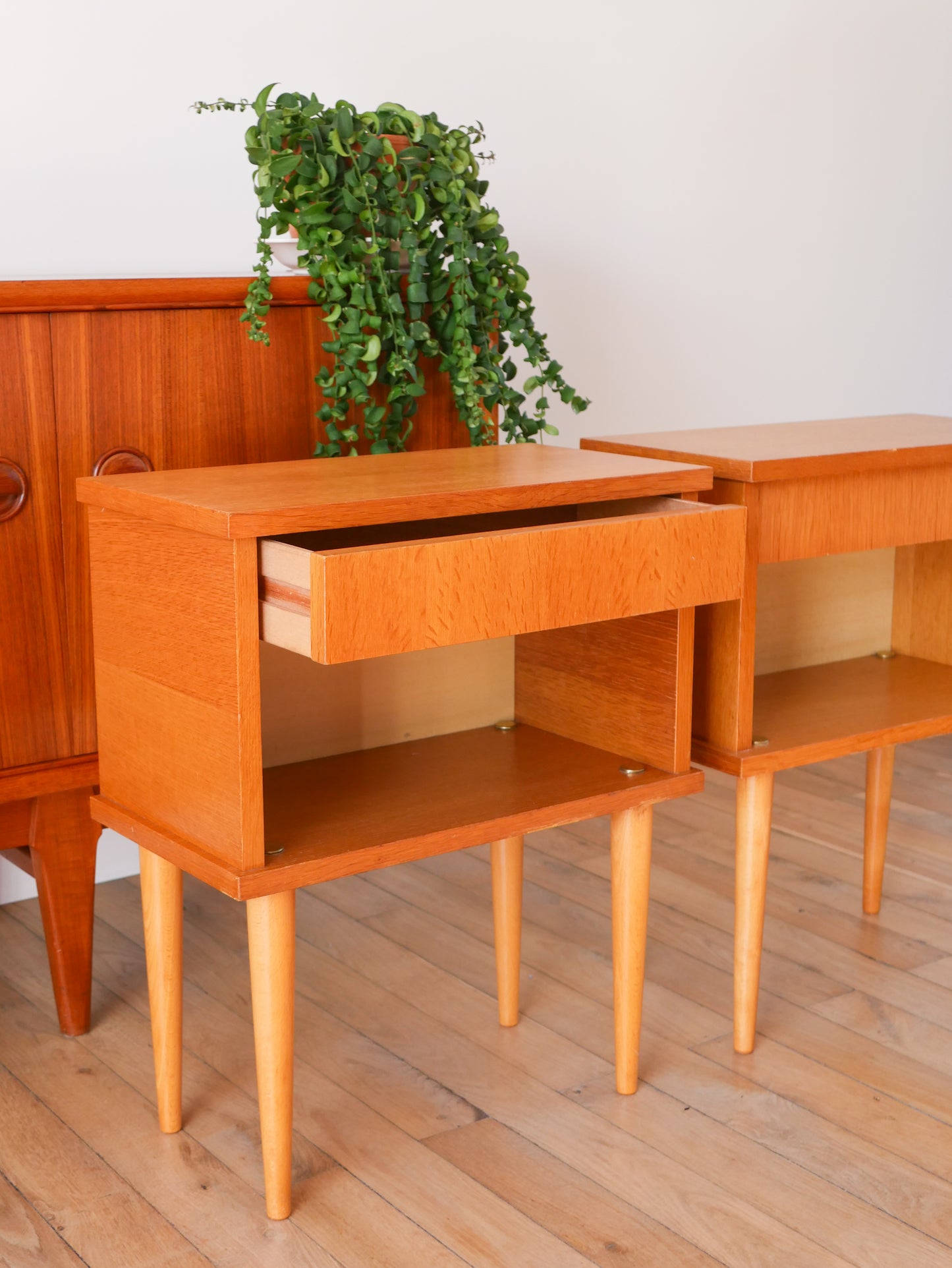 Paire de chevets Scandinaves en chêne clair, 1960, Design, 1960