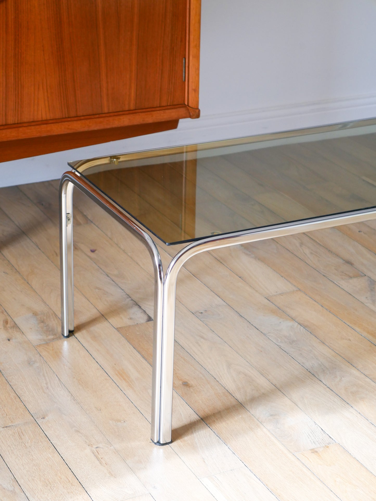 Table basse en chrome et verre fumé Design, 1970 - 90 X 42 X 34.5 cm