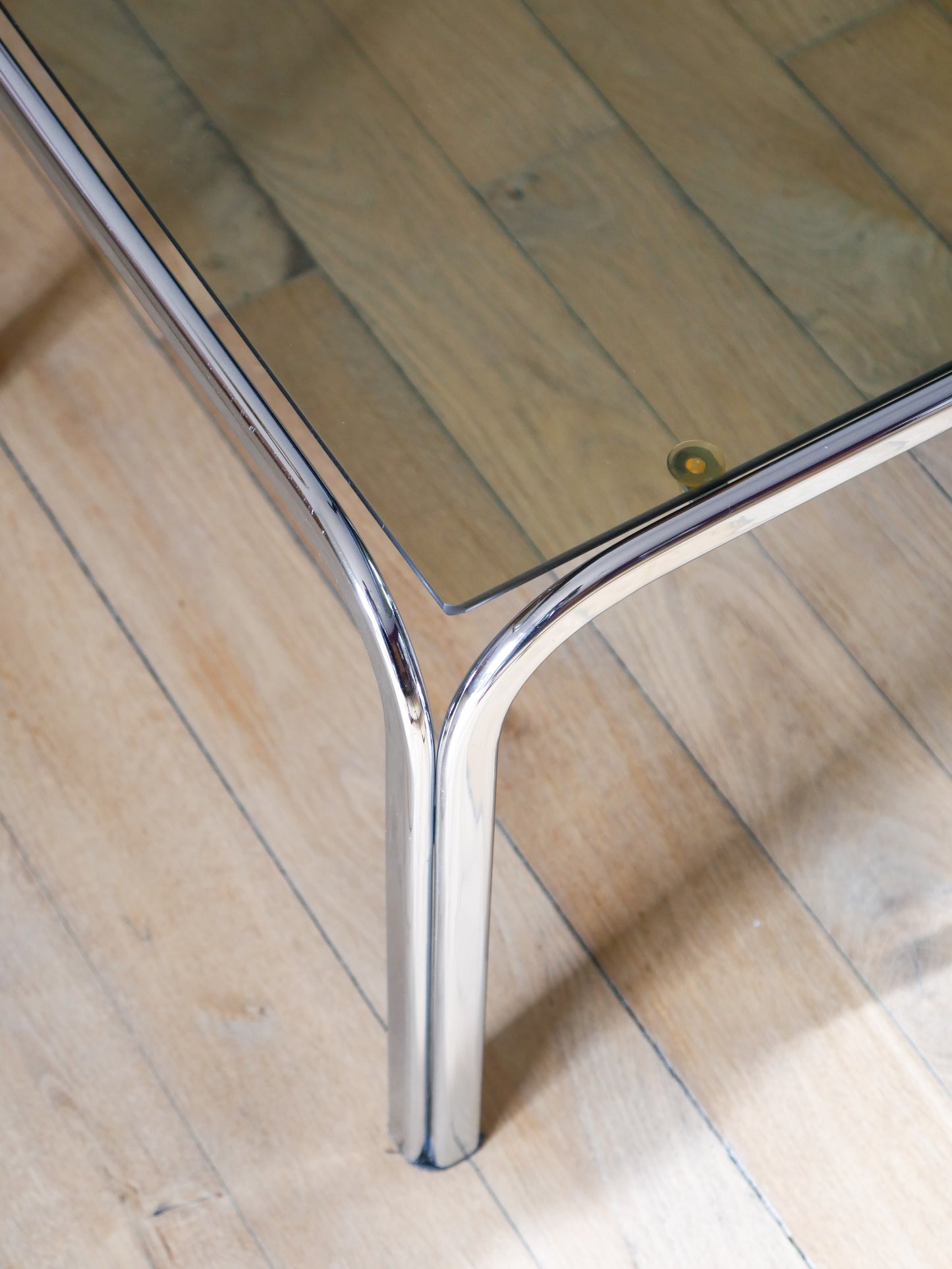 Table basse en chrome et verre fumé Design, 1970 - 90 X 42 X 34.5 cm