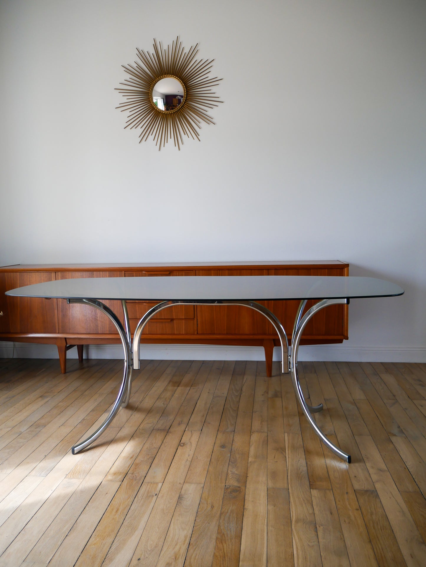 Table de salon en verre fumé et piètements en chrome, dans le goût de Gastone Rinaldi, Design, 1970