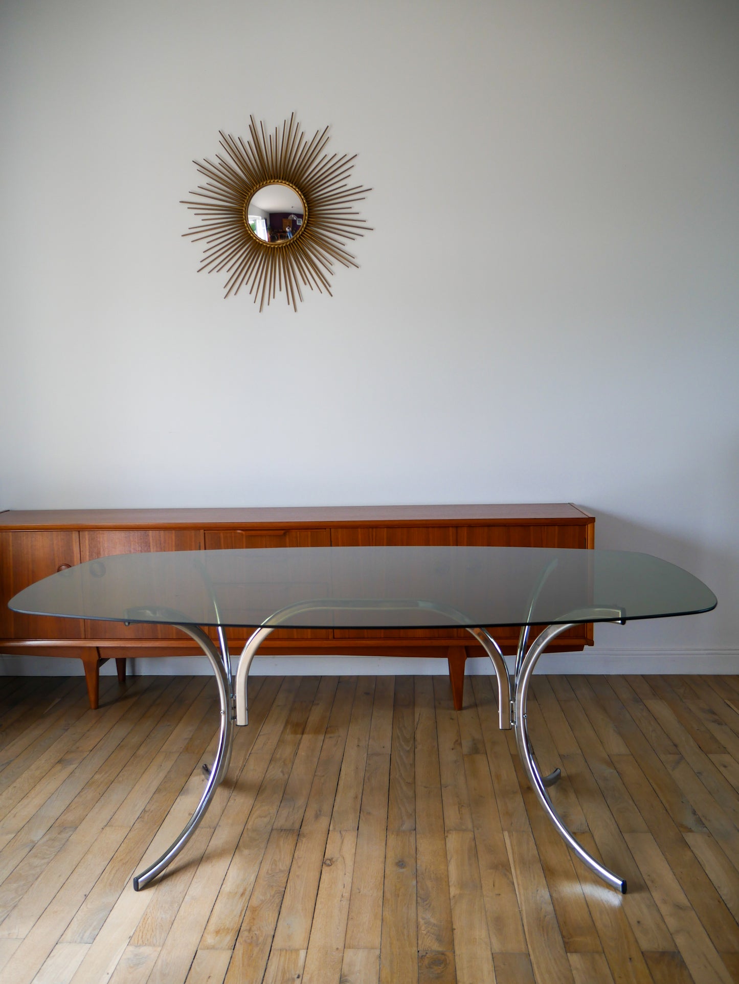 Table de salon en verre fumé et piètements en chrome, dans le goût de Gastone Rinaldi, Design, 1970