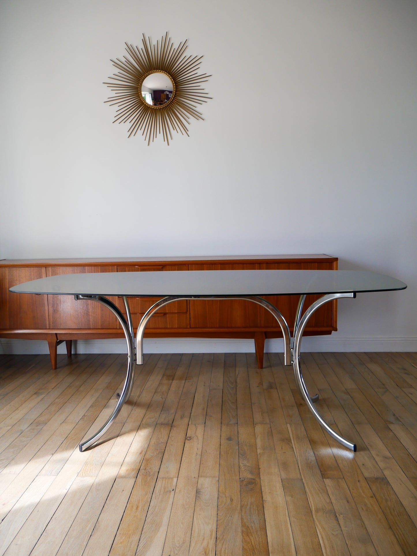 Table de salon en verre fumé et piètements en chrome, dans le goût de Gastone Rinaldi, Design, 1970