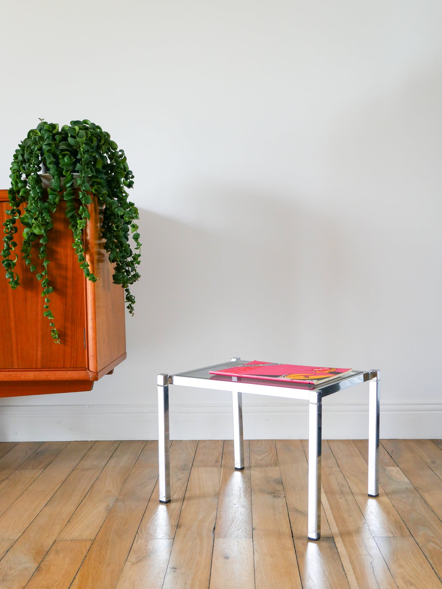 Petite table basse en chrome et verre fumé, Design, 1970