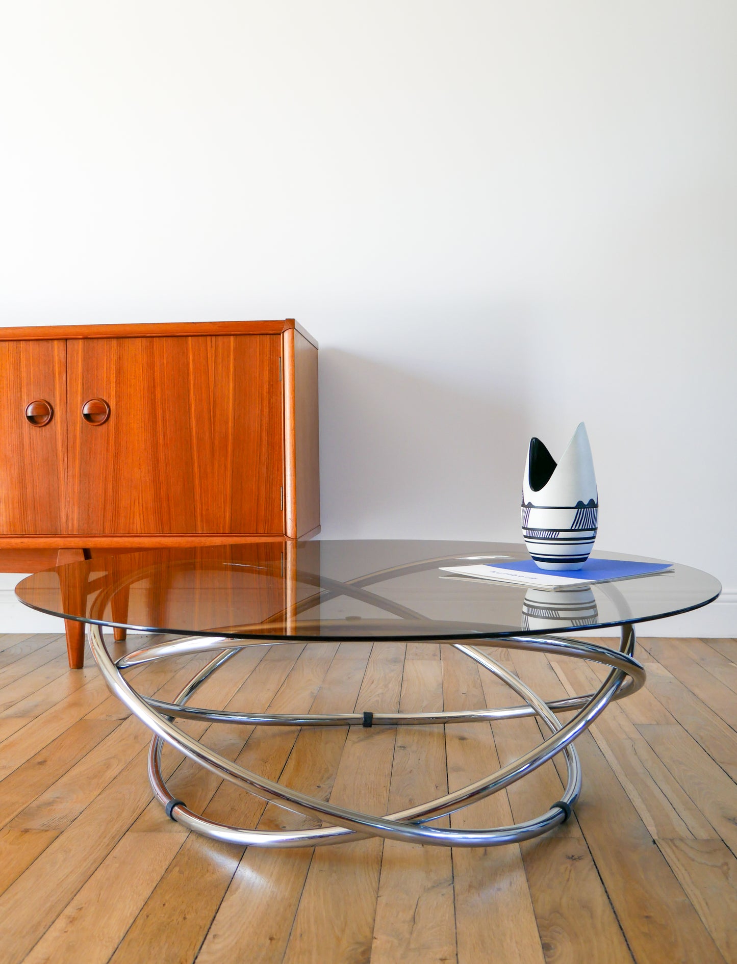 Table basse ronde en chrome et verre fumé par Miniforms "Swirl", Made in Italy, Design Space Age, 1970