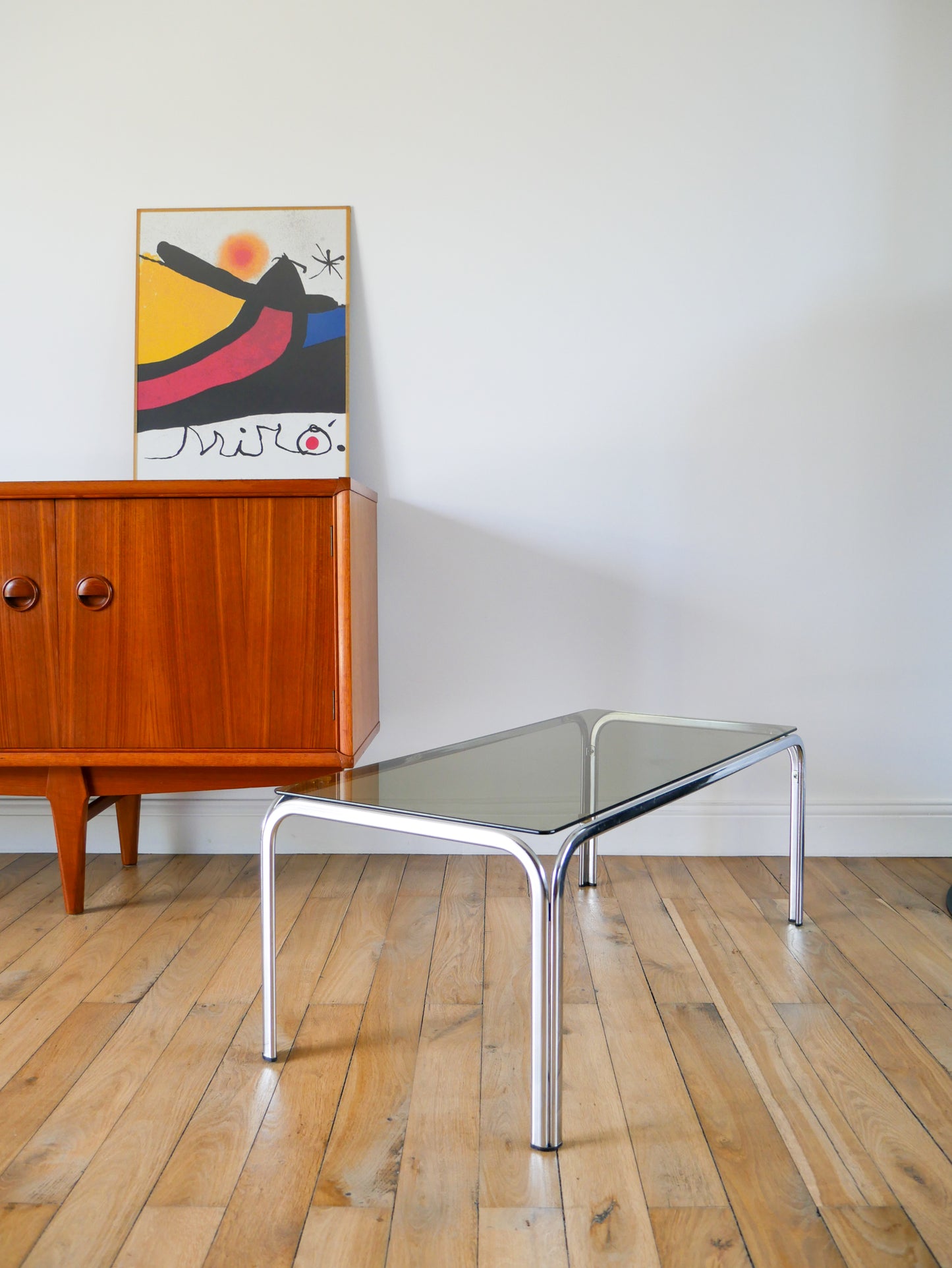 Table basse rectangulaire en chrome et verre fumé, pieds tubulaires, Design,1970