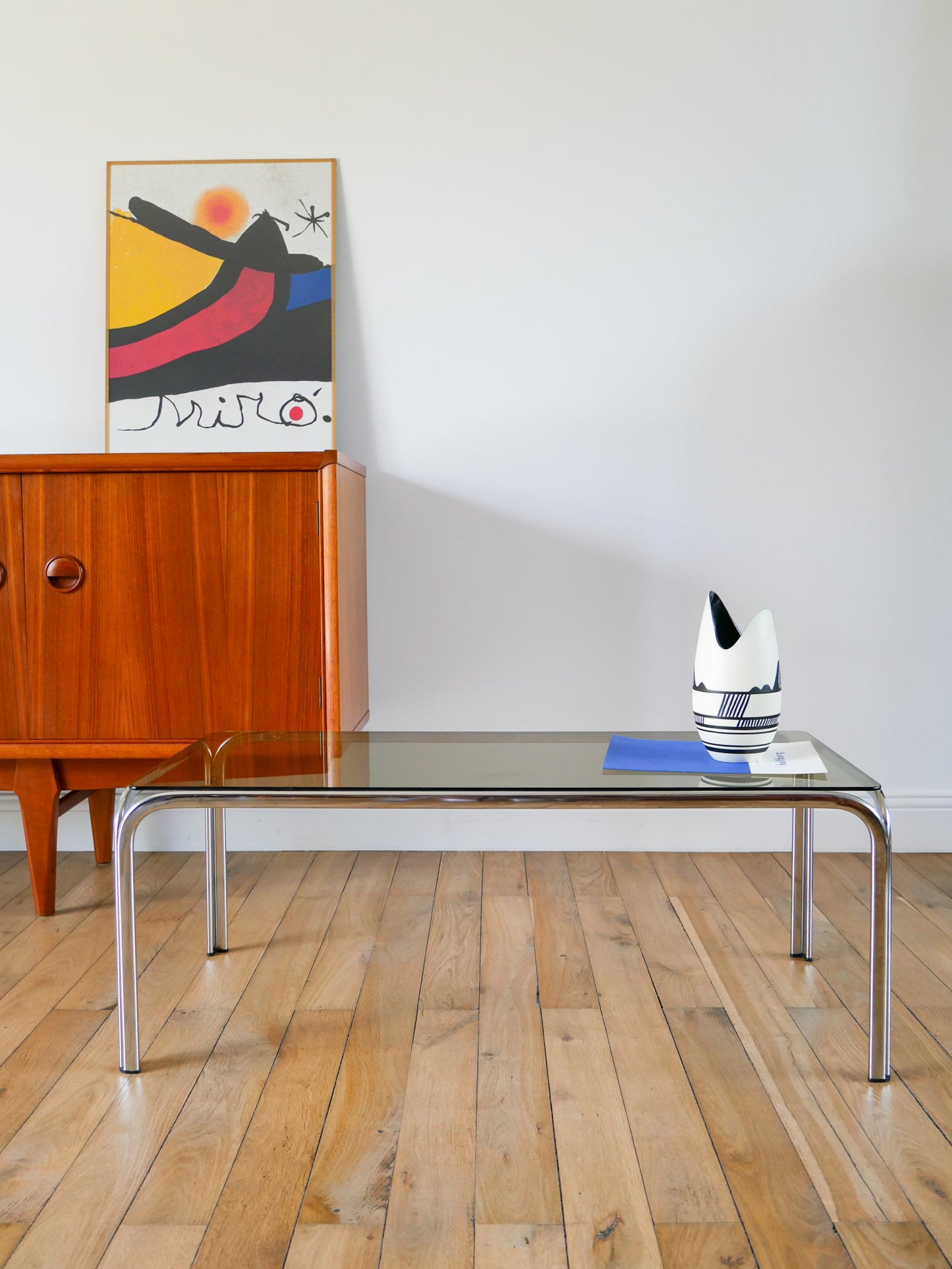 Table basse rectangulaire en chrome et verre fumé, pieds tubulaires, Design,1970