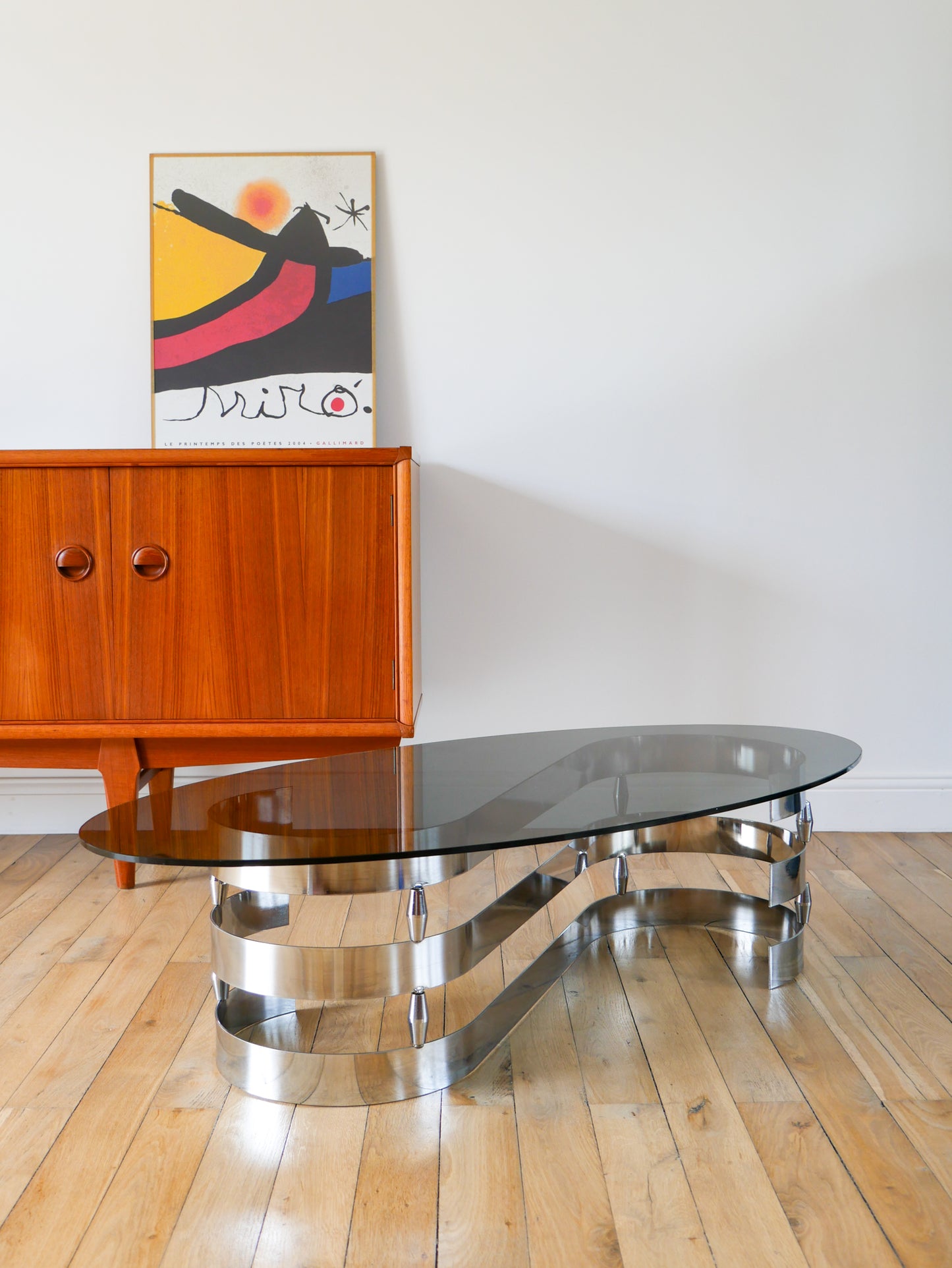 Table basse ovoïde en verre fumé et chrome, piètement en S, Design, 1970