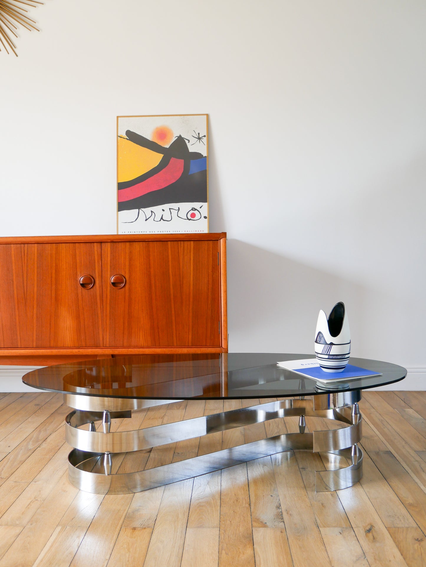 Table basse ovoïde en verre fumé et chrome, piètement en S, Design, 1970