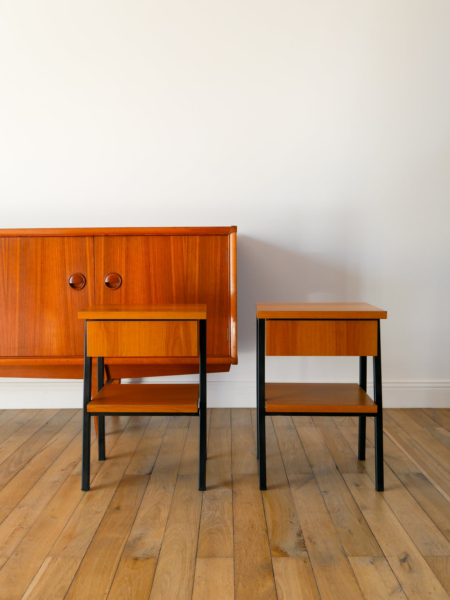 Paire de tables de nuit Moderniste en formica et fer noir, Made in Germany, 1970