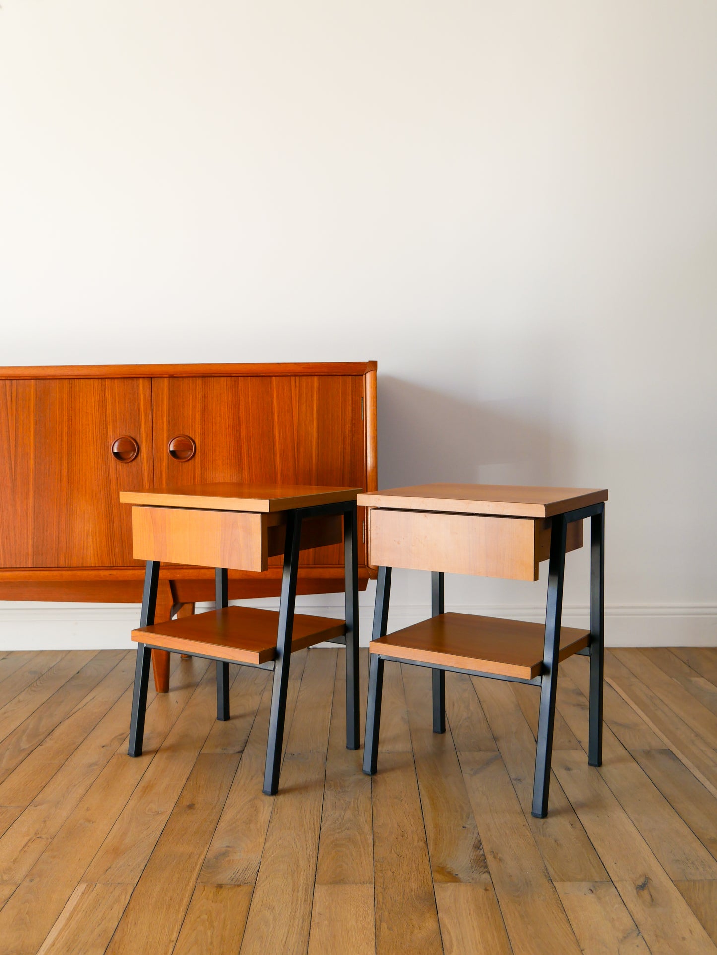 Paire de tables de nuit Moderniste en formica et fer noir, Made in Germany, 1970