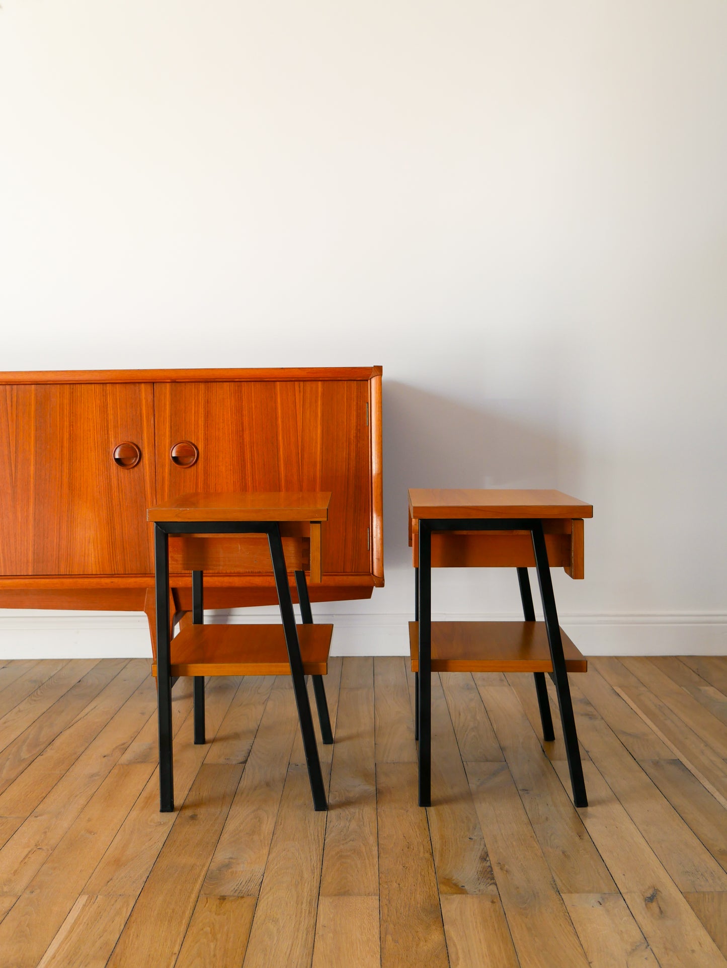 Paire de tables de nuit Moderniste en formica et fer noir, Made in Germany, 1970