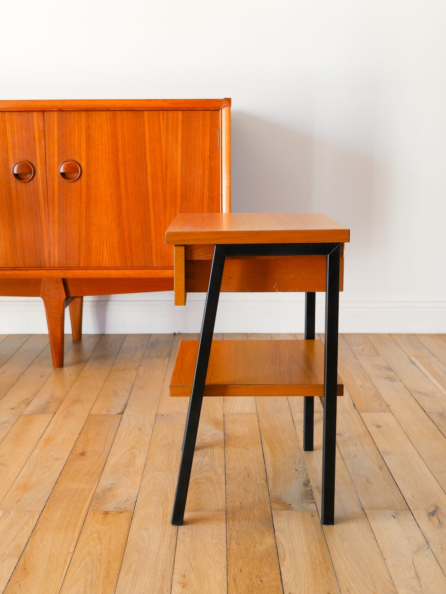 Paire de tables de nuit Moderniste en formica et fer noir, Made in Germany, 1970