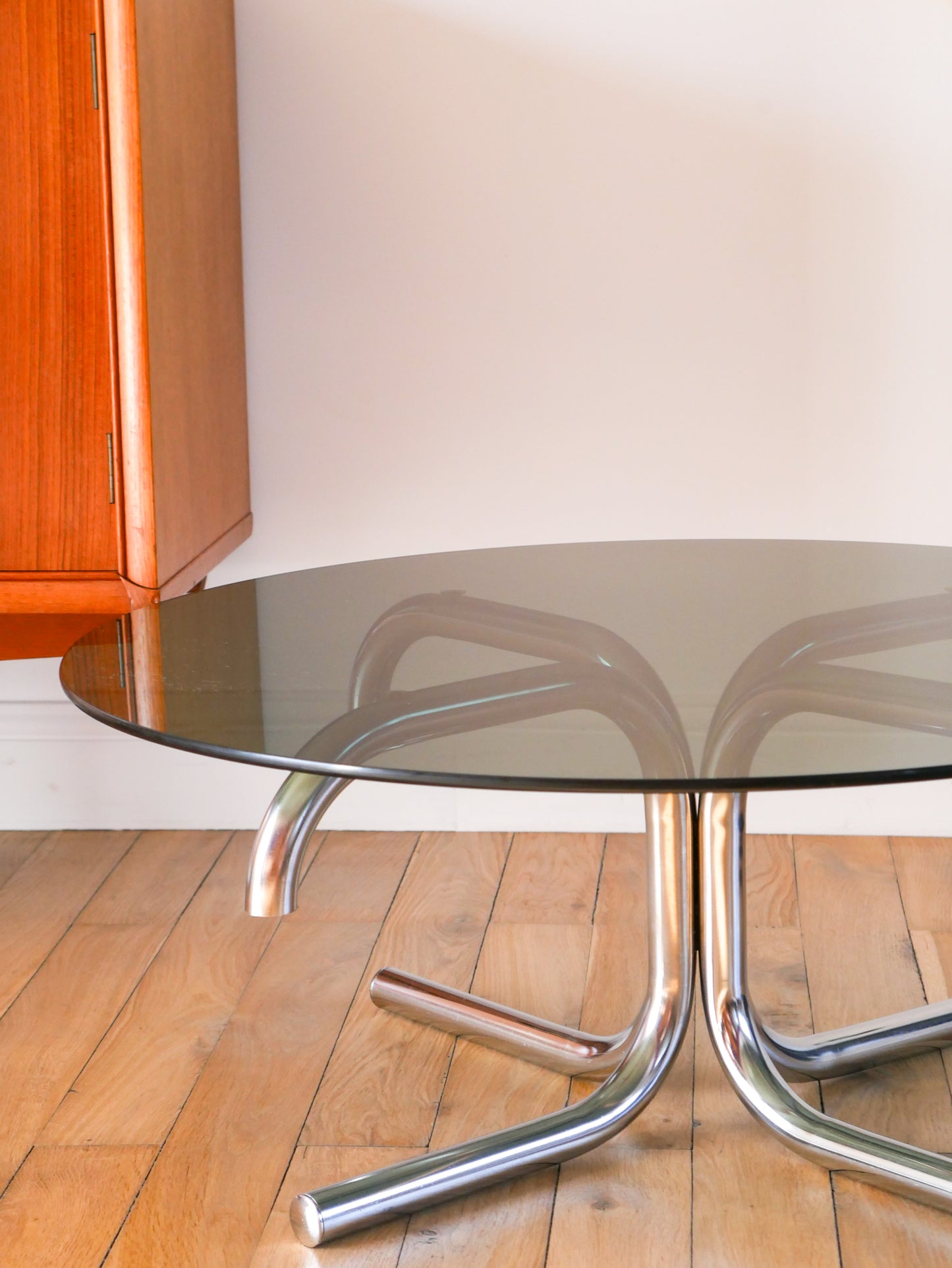 Table basse tubulaire ronde en verre et chrome, piètements étoile, Design, 1970