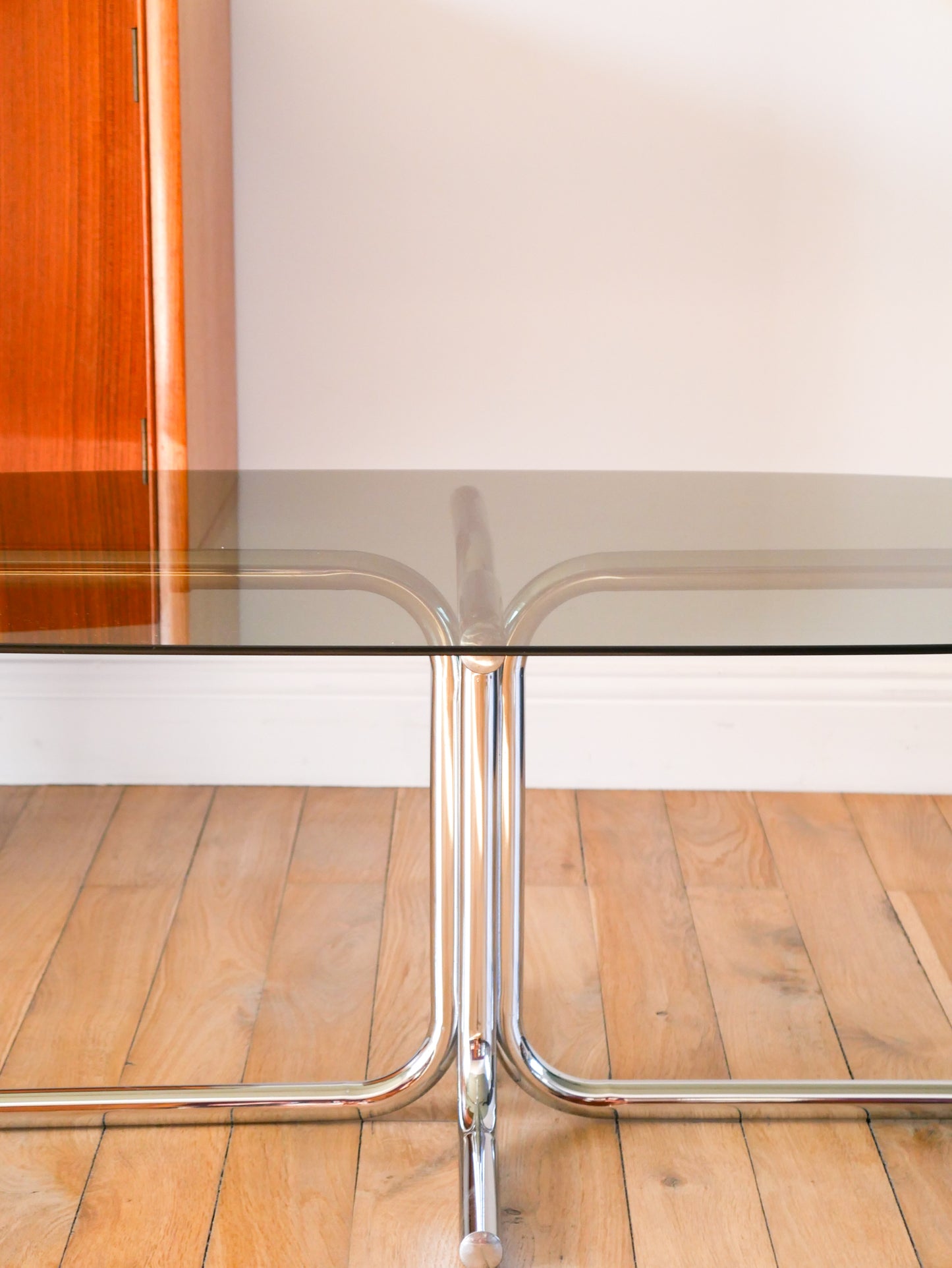 Table basse tubulaire ovale en verre et chrome, piètements étoile, Design, 1970