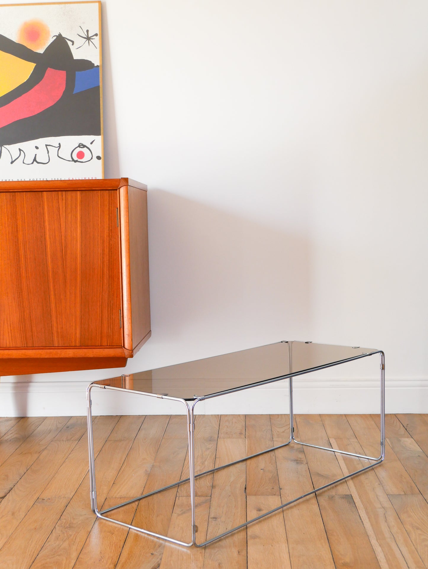 Petite table basse rectangulaire en verre fumé et chrome, Design, 1970