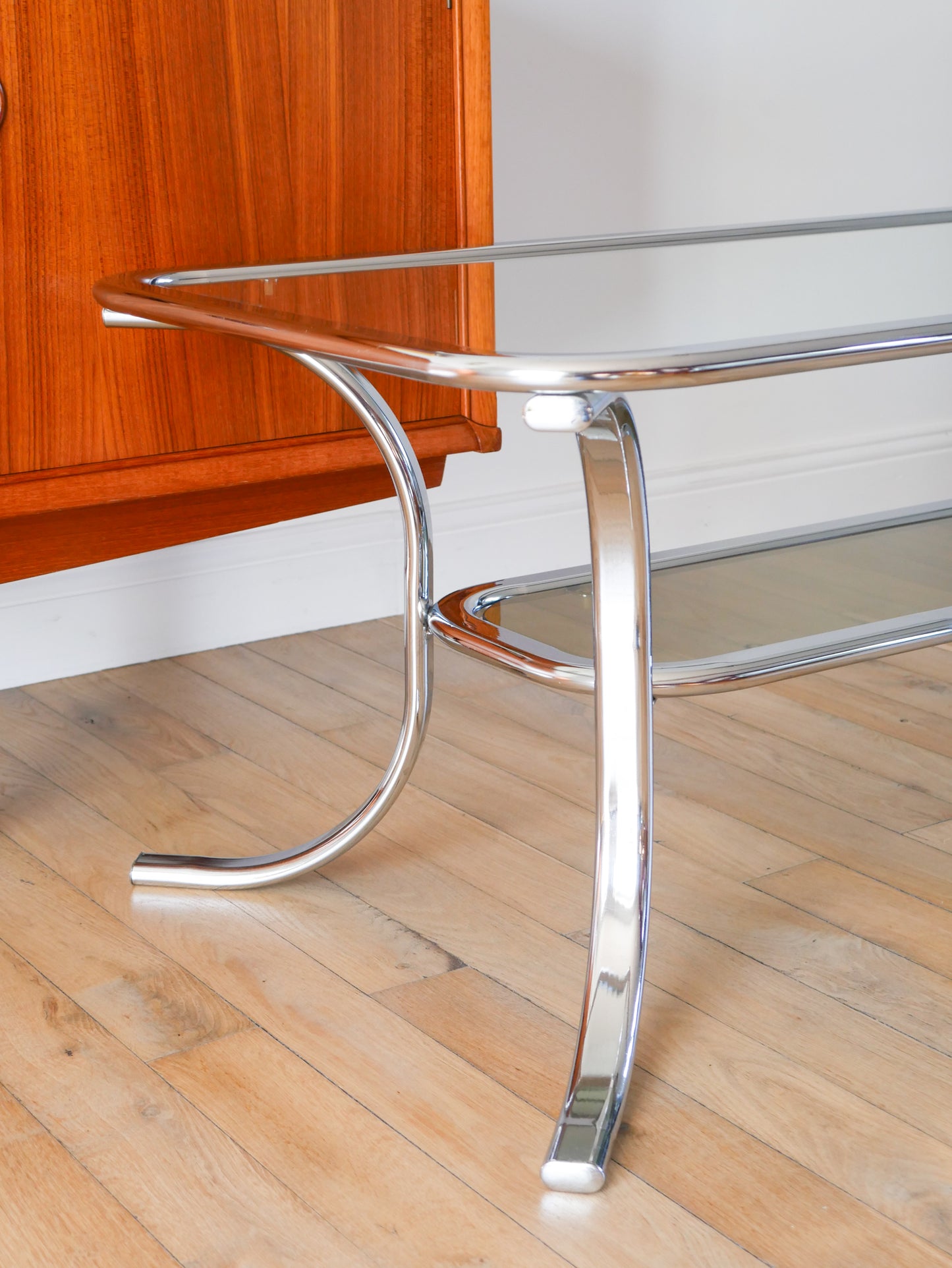 Table basse en verre fumé, transparent et chrome, Design, Made in Denmark, 1970-1980