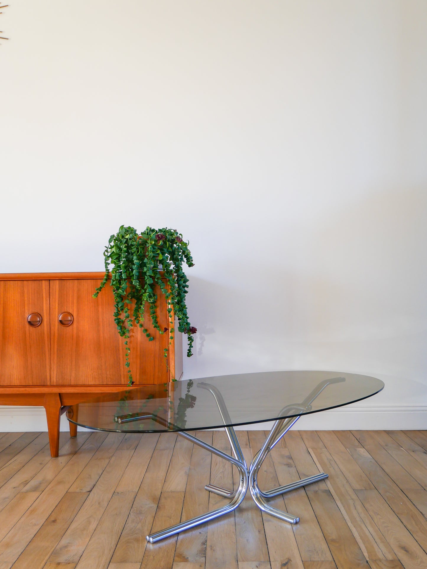 Table basse ovale pieds tubulaires en étoile, Design, 1970