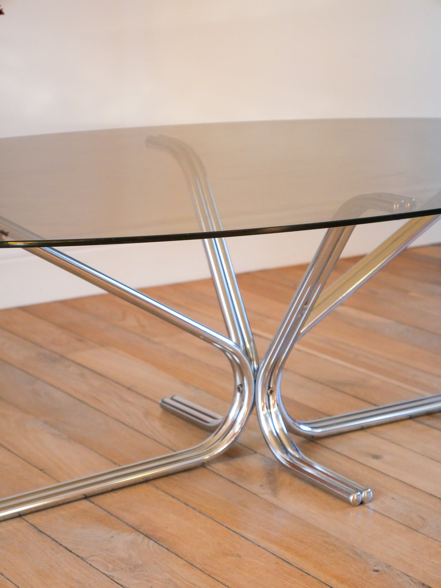 Table basse ovale pieds tubulaires en étoile, Design, 1970