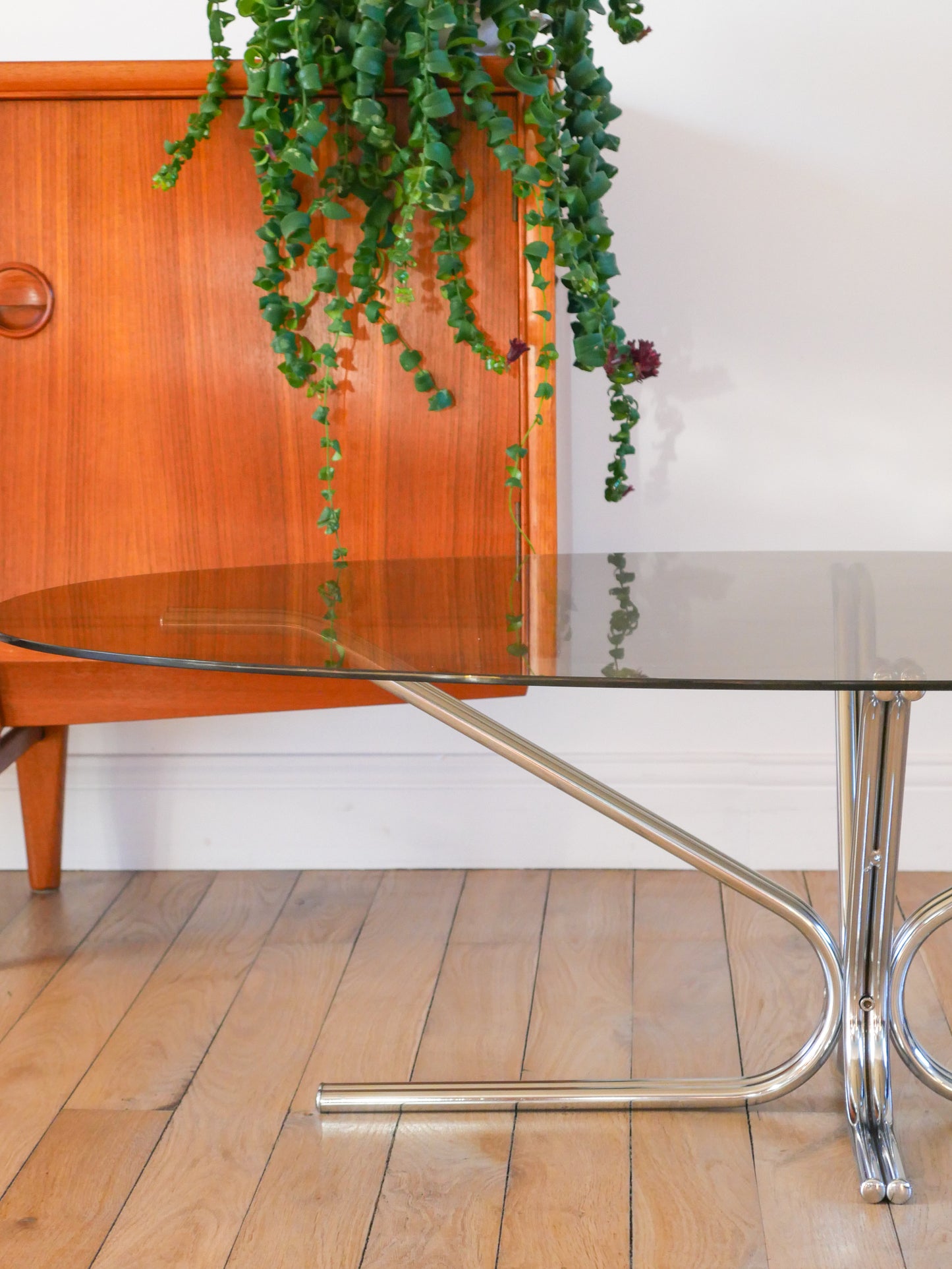 Table basse ovale pieds tubulaires en étoile, Design, 1970