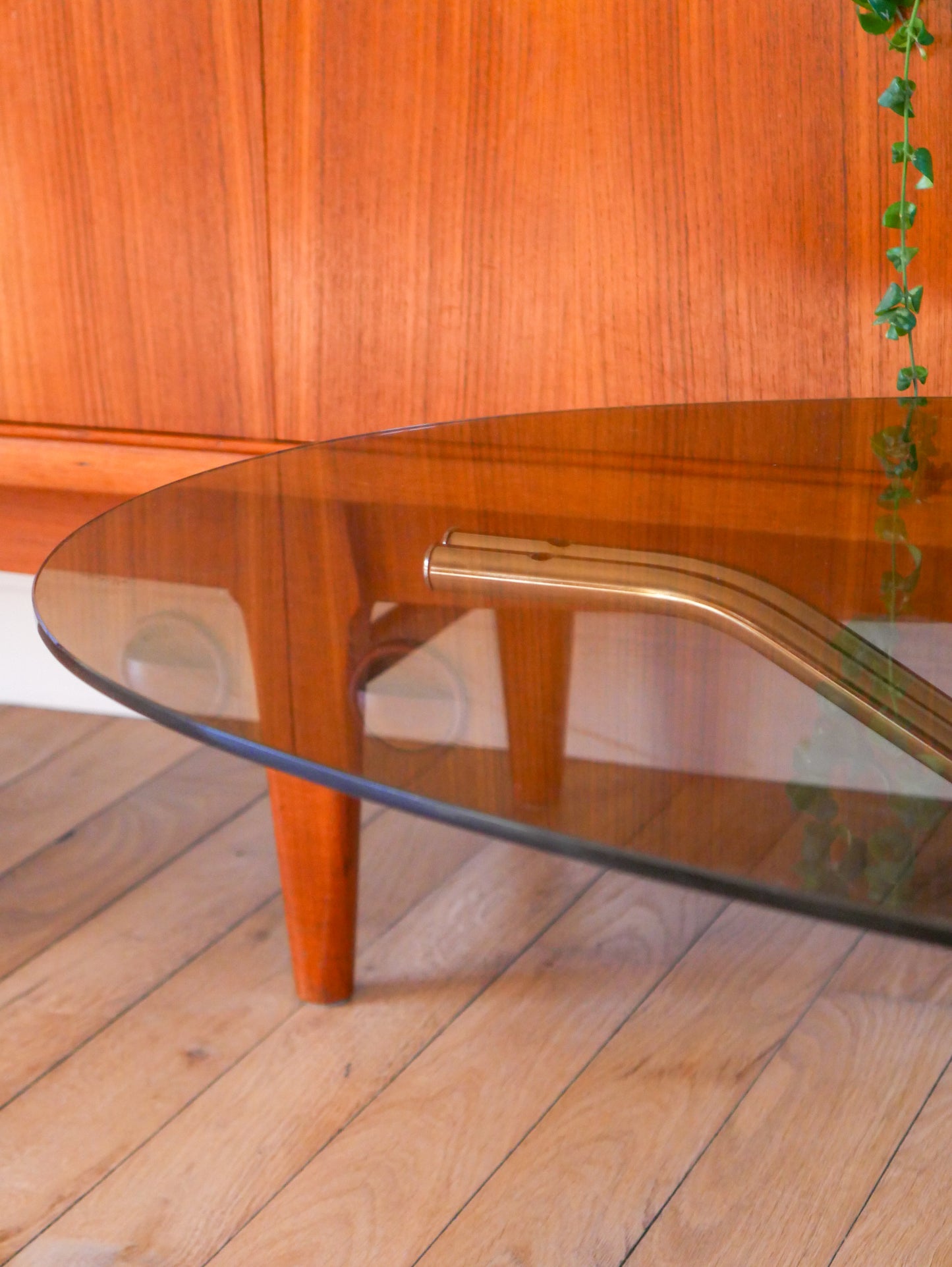 Table basse ovale pieds tubulaires en étoile, Design, 1970