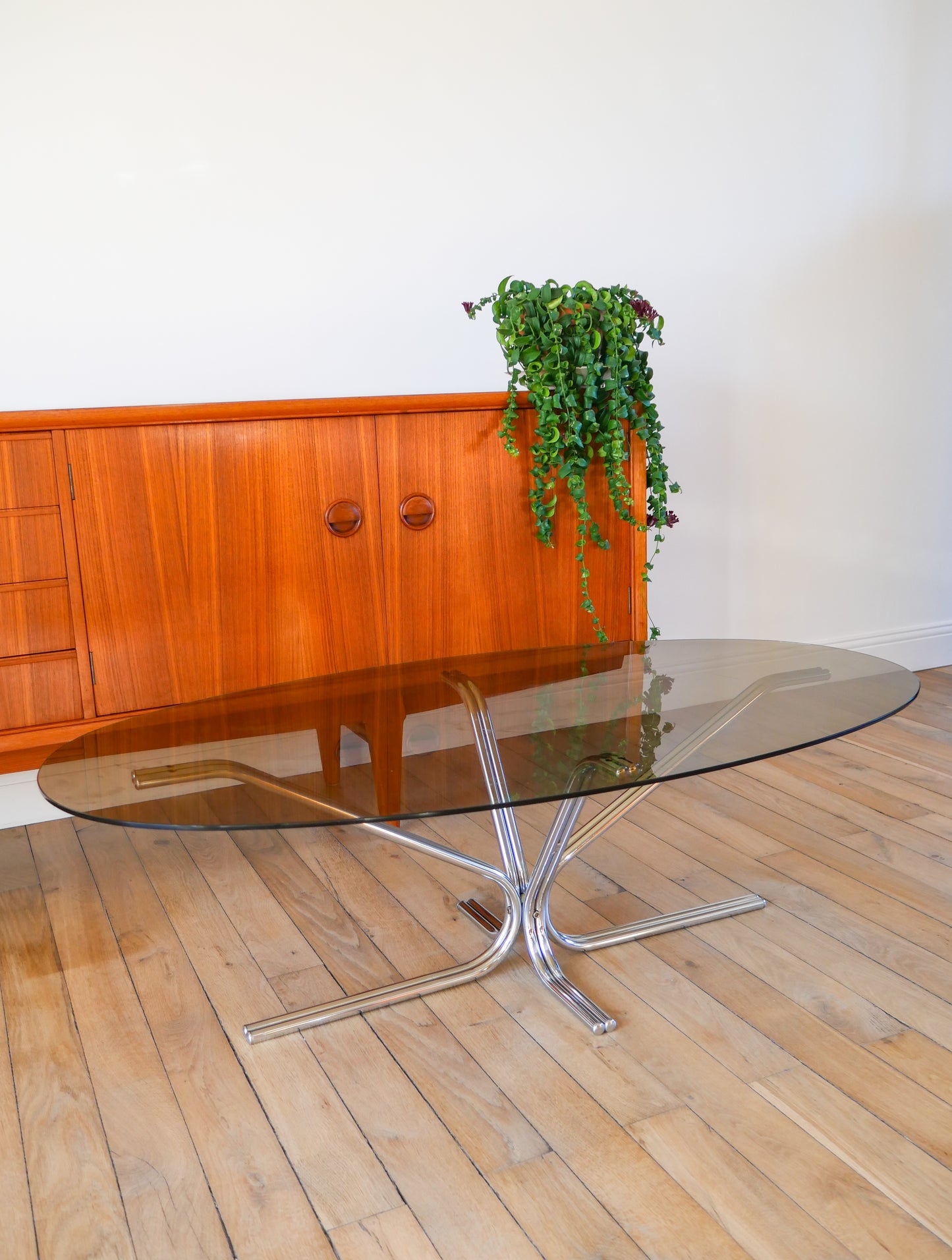 Table basse ovale pieds tubulaires en étoile, Design, 1970