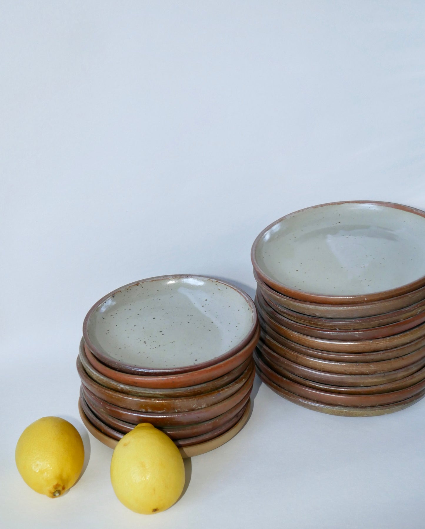 Lot de 8 assiettes à dessert en gré émaillé 1970