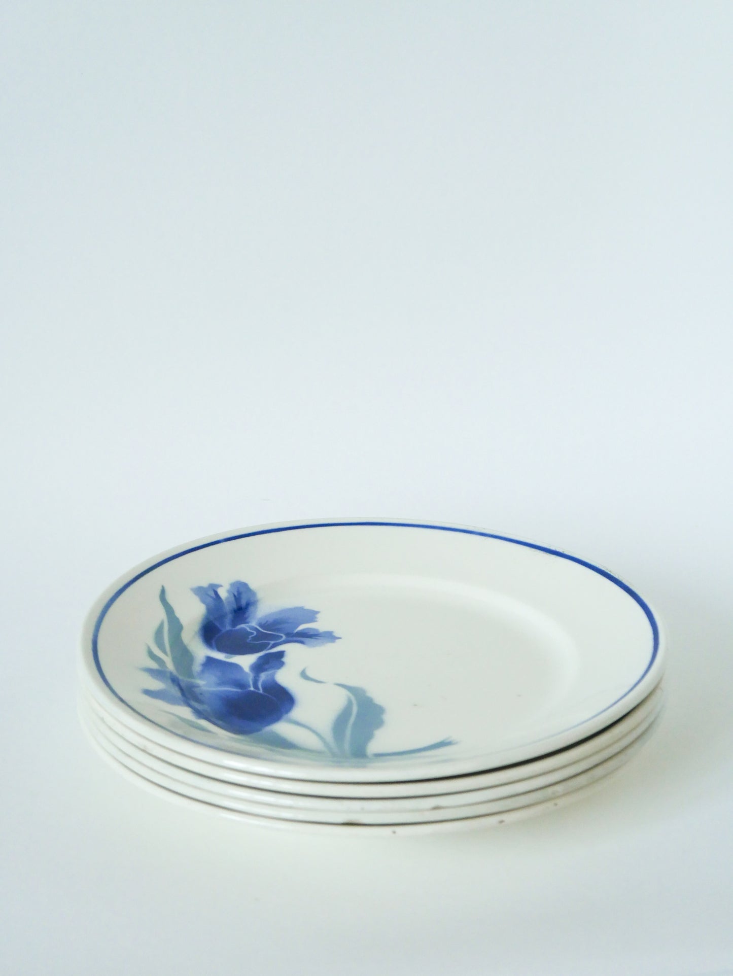 Lot de 5 assiettes plates Badonviller modèle "Tulipes", 1950