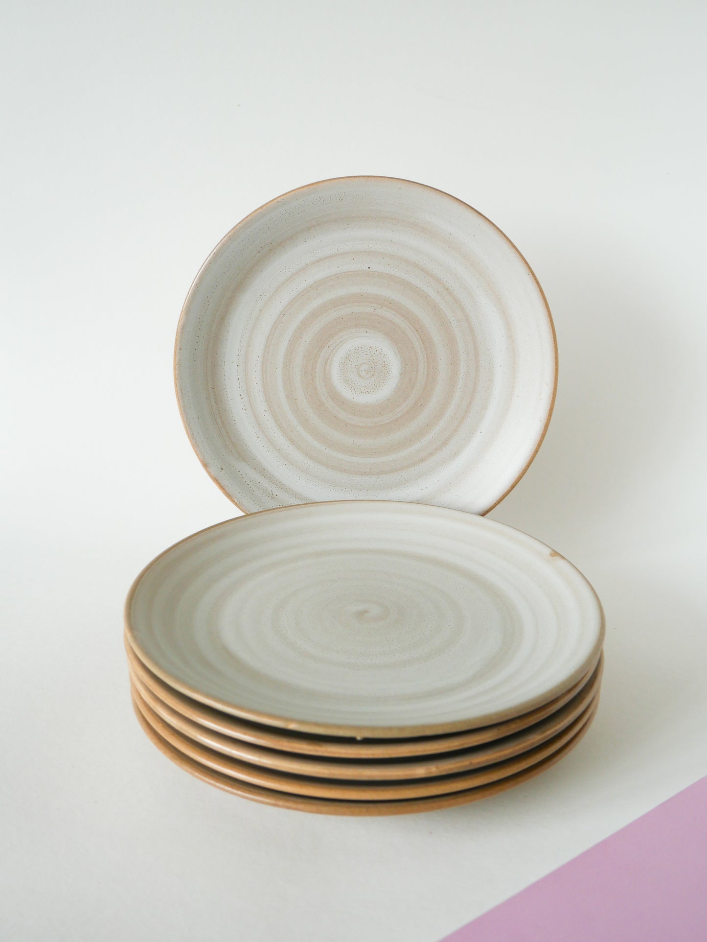 Lot de 6 assiettes plates en grès Niderviller, 1960