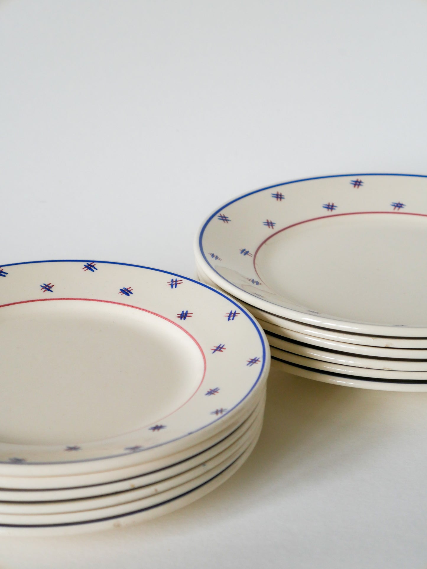 Lot de 6 assiettes à dessert, Lunéville modèle E Pierrée, 1940