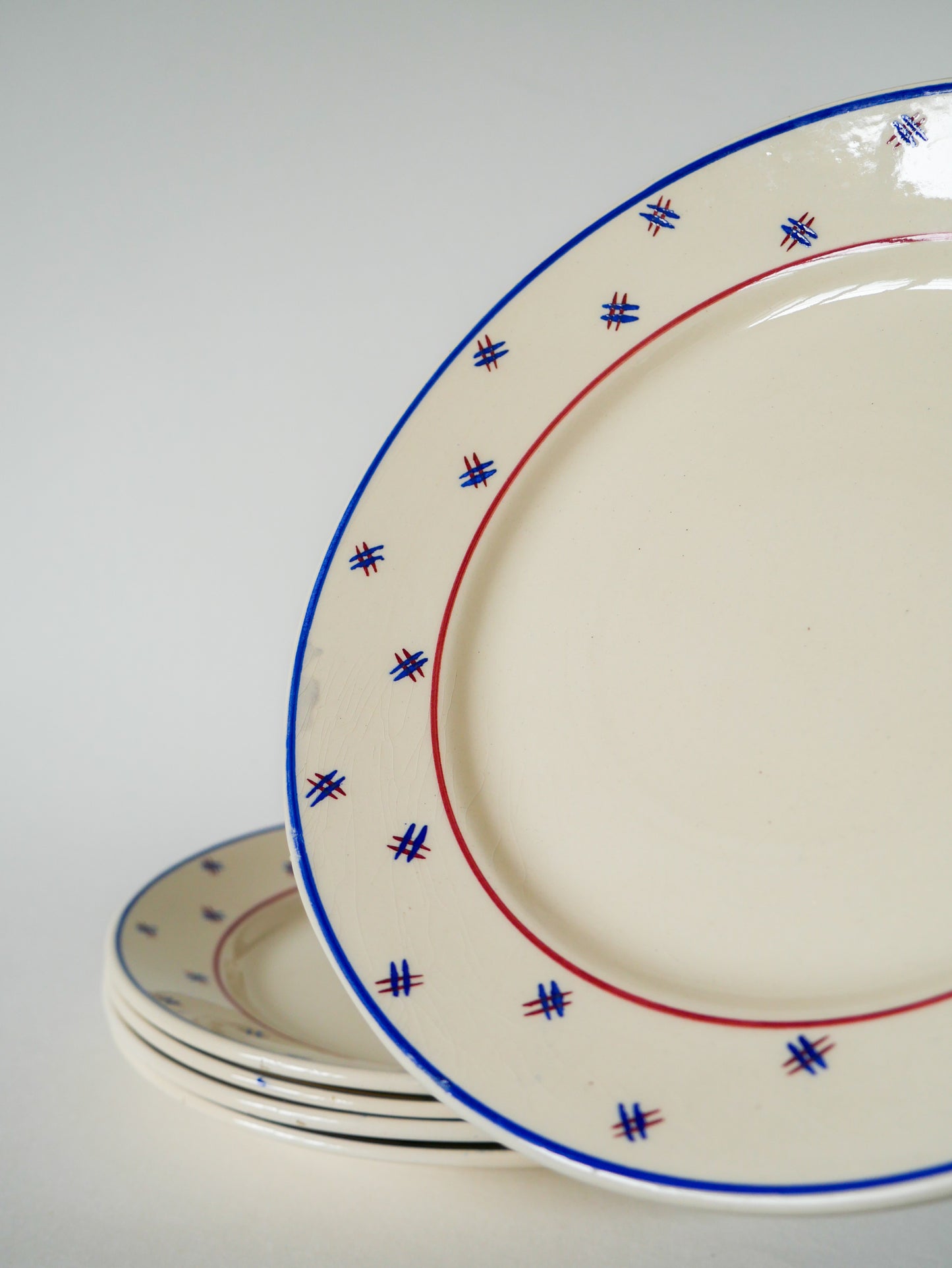 Lot de 5 assiettes plates, Lunéville modèle E Pierrée, 1940