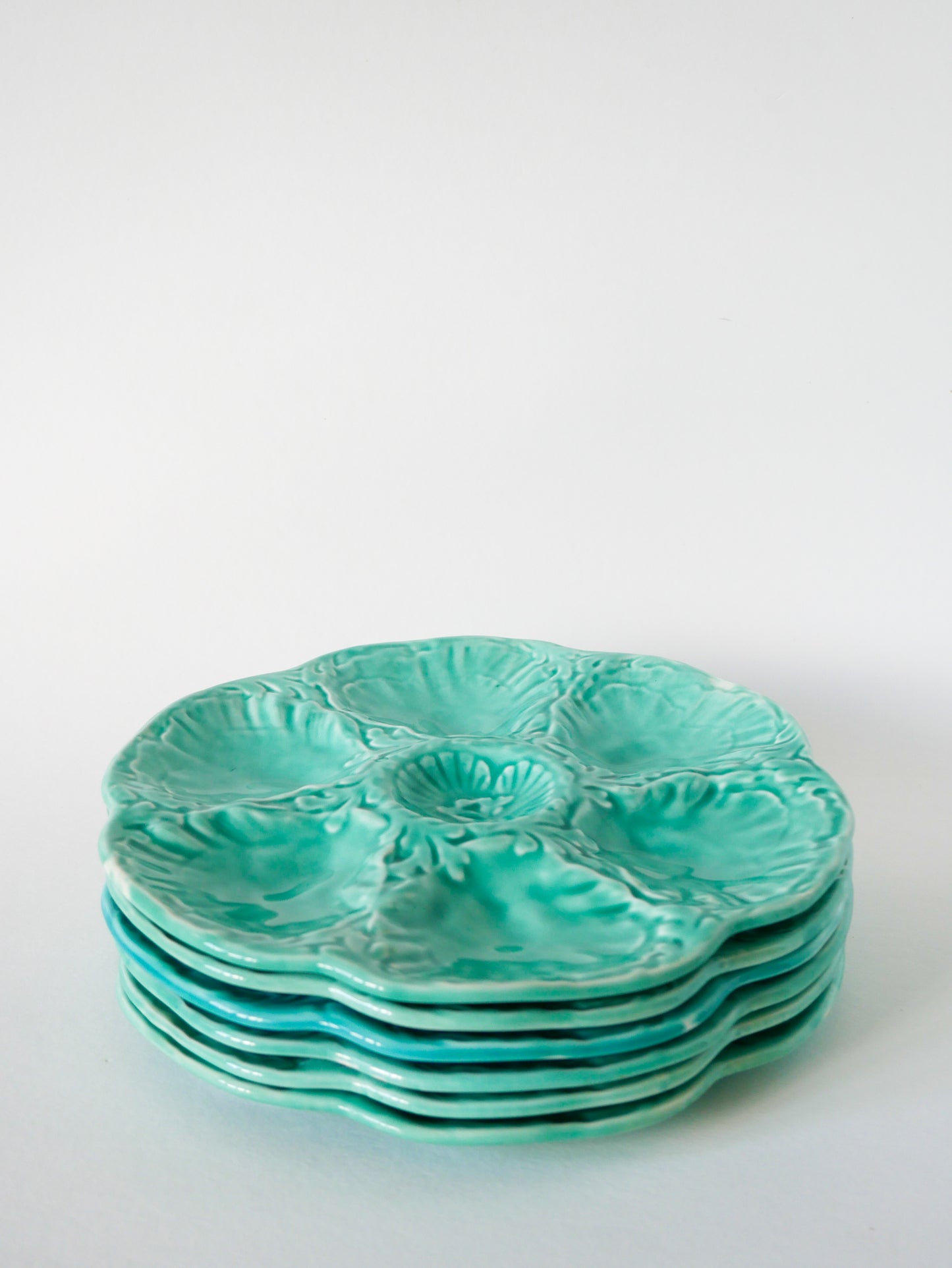 Ensemble de 6 assiettes à huîtres en barbotine, Bleu Turquoise, Gien, 1970