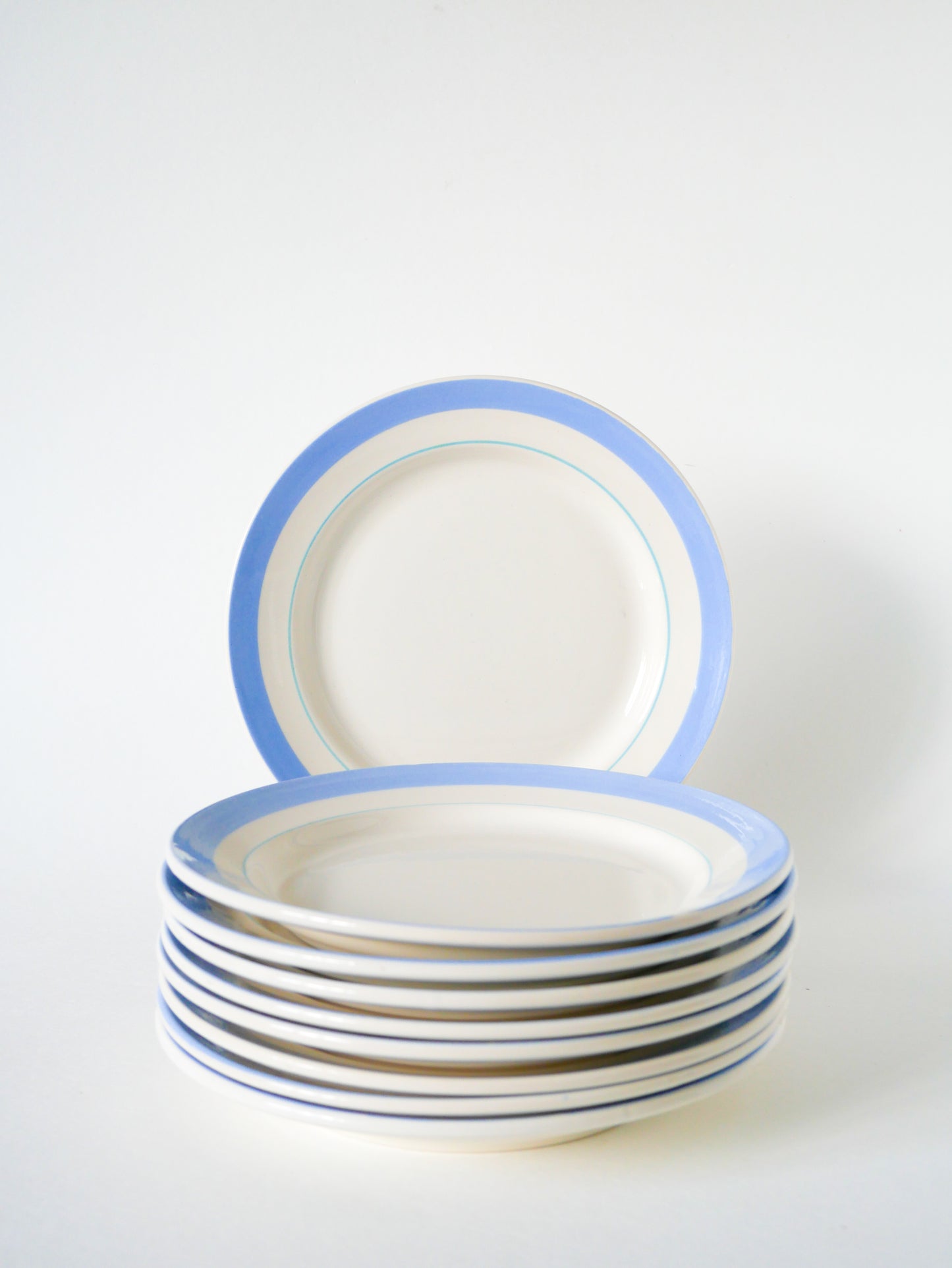 Lot de 9 assiettes à dessert à liseré Bleu Ciel, 1960