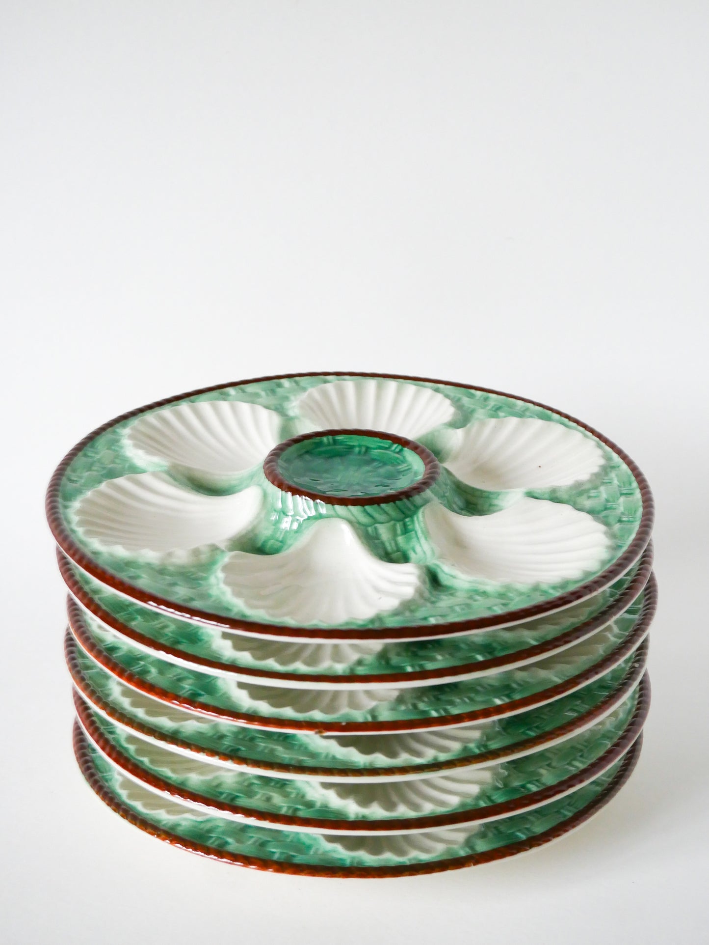 Ensemble de 6 assiettes à huîtres en barbotine tressée, Vert et Marron, 1970