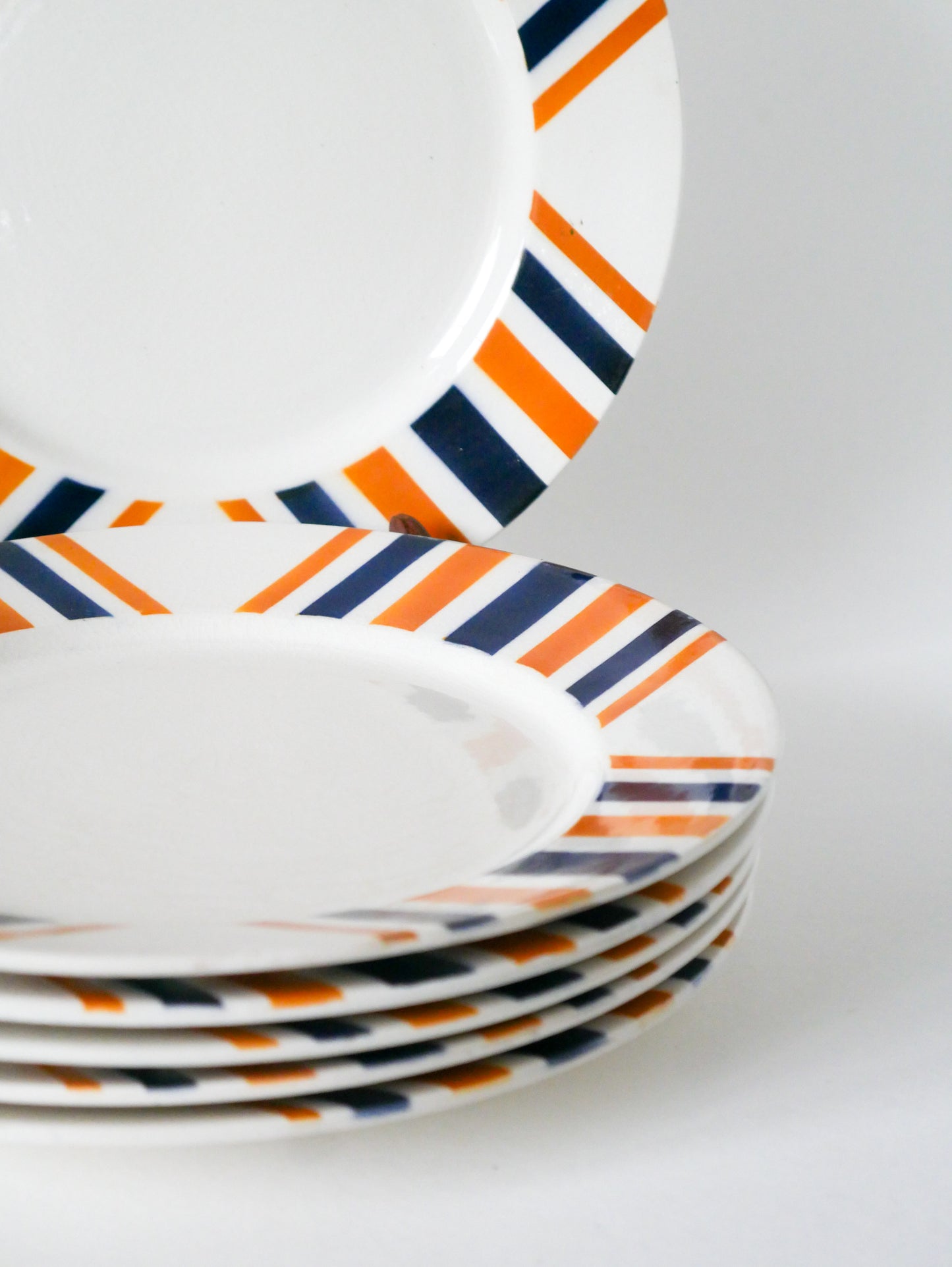 Lot de 6 assiettes plates à rayures, HBCM  modèle "Eskualouna", Orange et Bleu, 1960