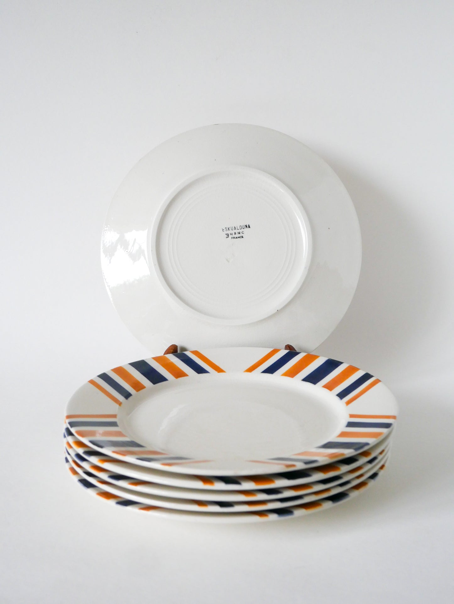 Lot de 6 assiettes plates à rayures, HBCM  modèle "Eskualouna", Orange et Bleu, 1960