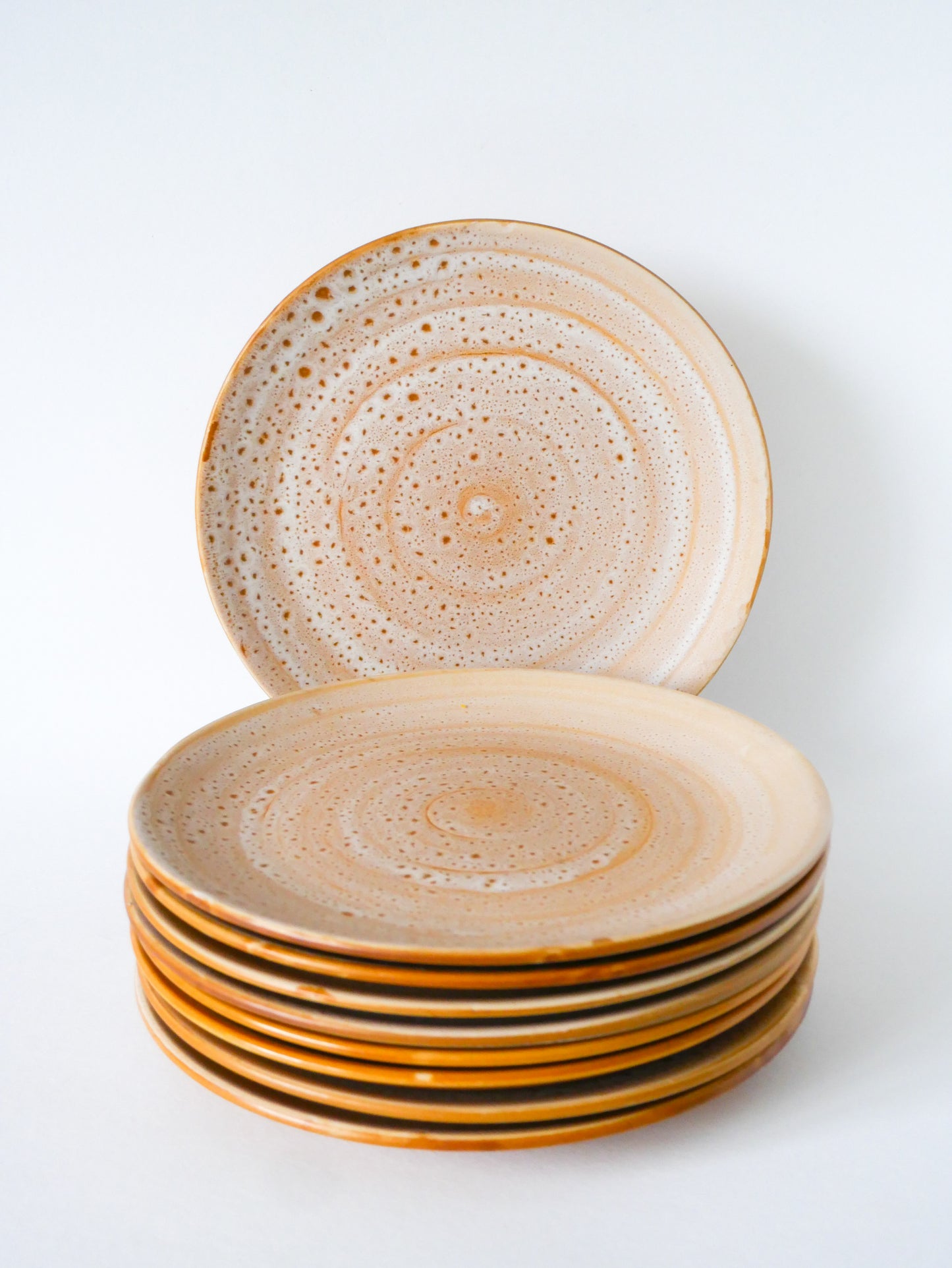 Lot de 9 assiettes plates en grès, émail au Sel, Niderviller modèle "Fauve", Made in France, 1970