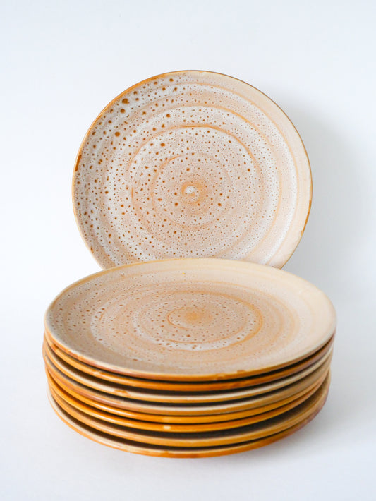 Lot de 9 assiettes plates en grès, émail au Sel, Niderviller modèle "Fauve", Made in France, 1970