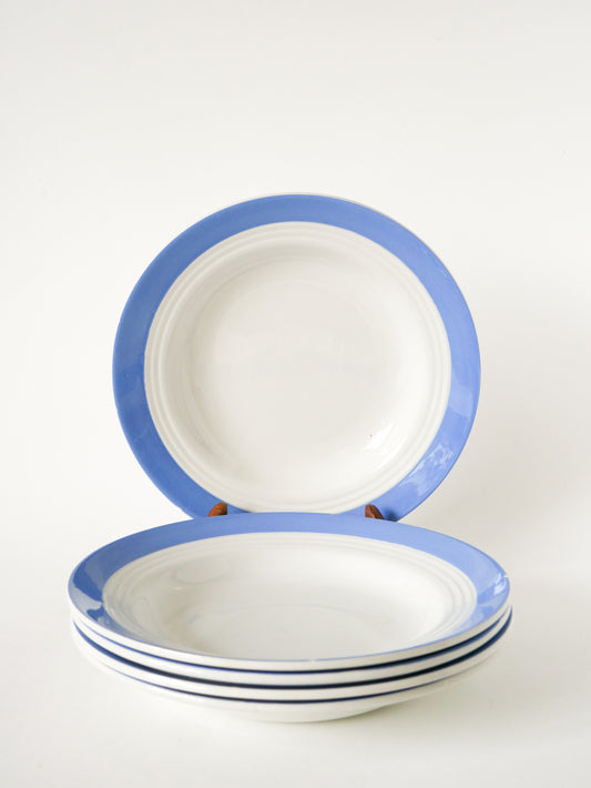 Lot de 5 assiettes creuses St Amand Céranord, modèle Biec, Liseré Bleu Ciel, 1960