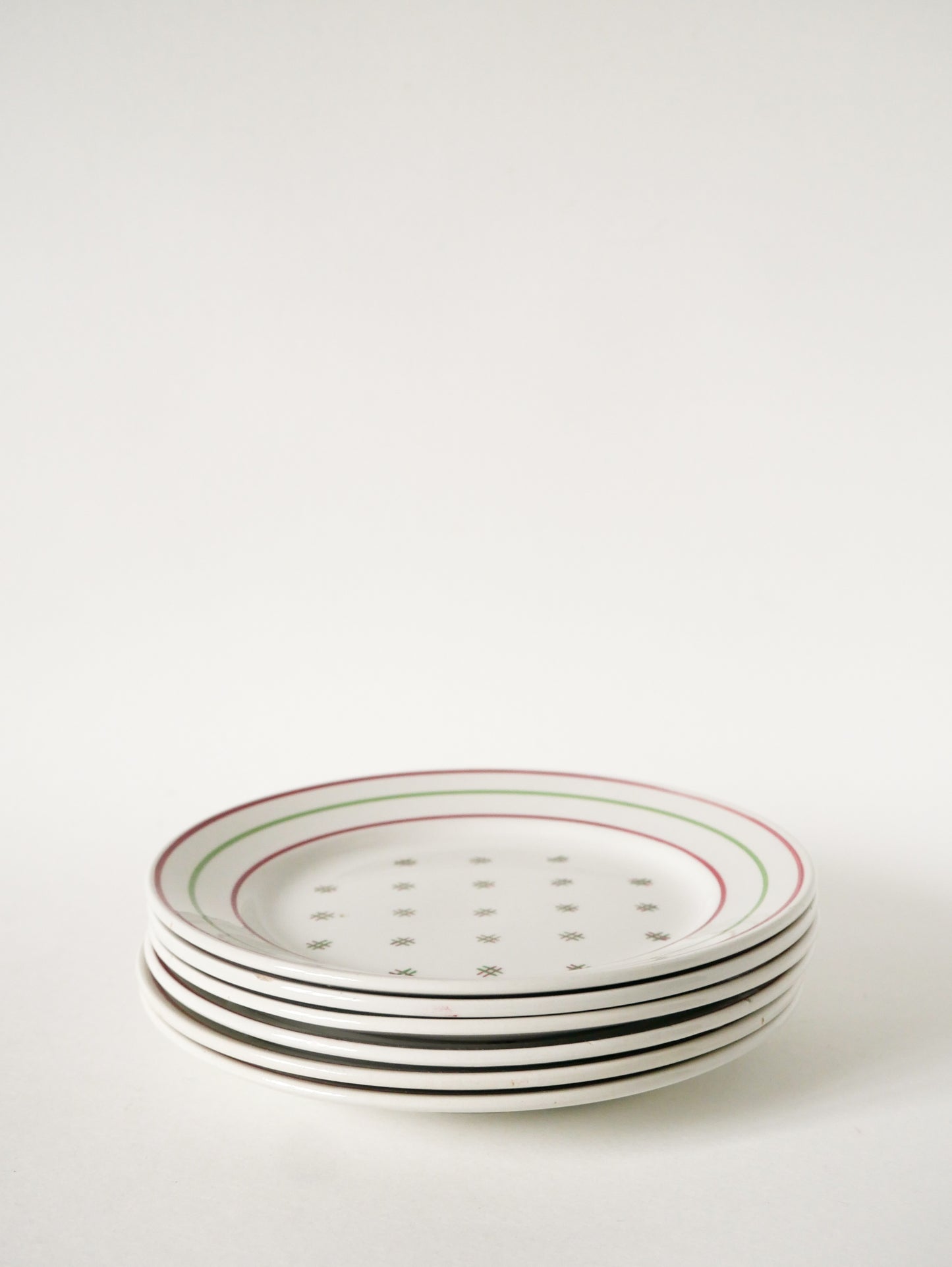 Ensemble de 6 assiettes à dessert Lunéville, Liserés et motifs, Design, 1960