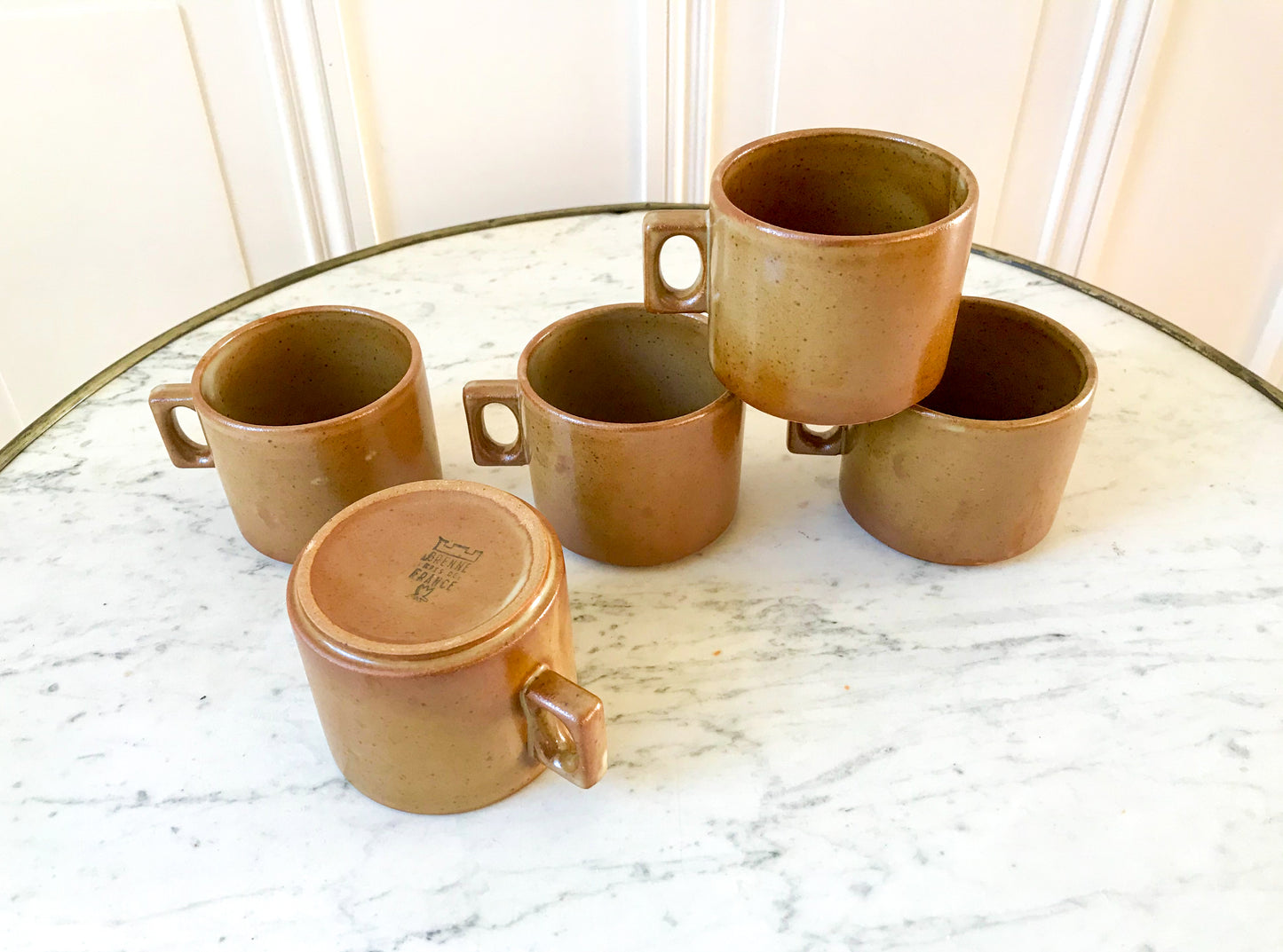 Lot de 5 tasses en thé en grès de france anse design années 70