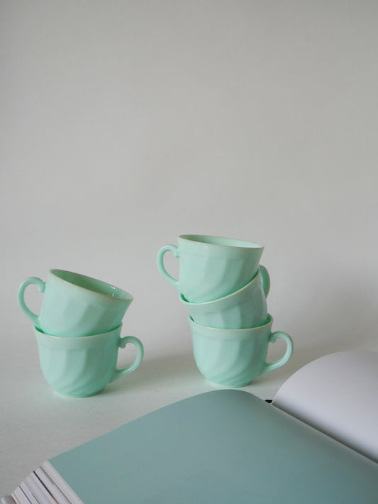 Lot de 5 tasses à café en vert Mint Arcopal 1970