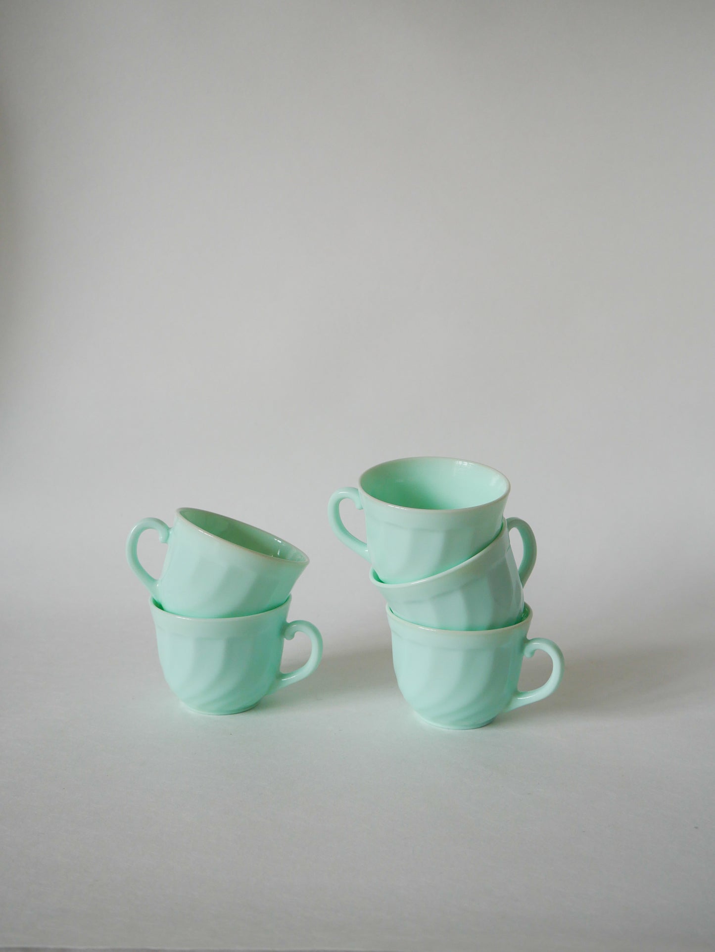 Lot de 5 tasses à café en vert Mint Arcopal 1970