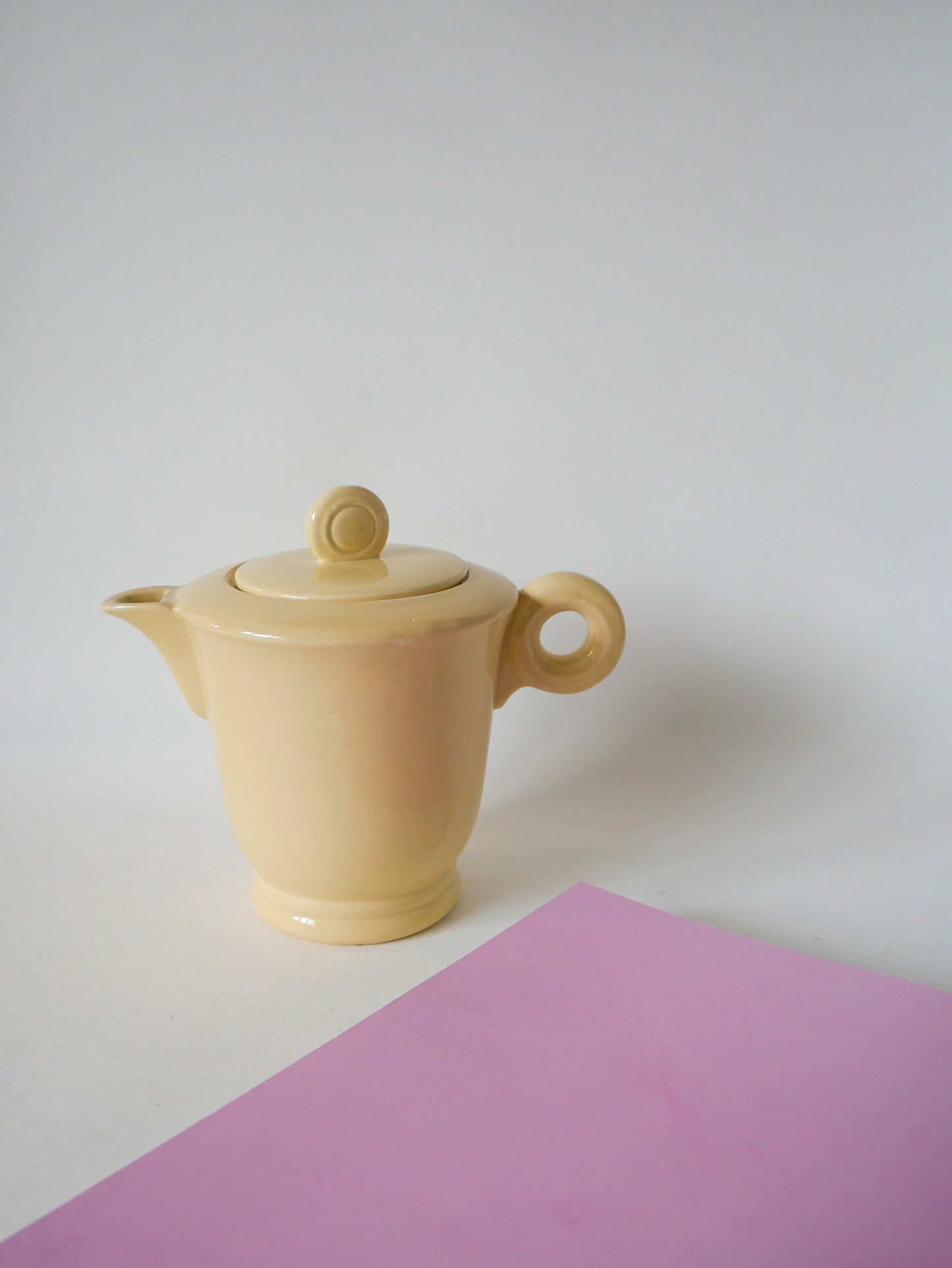 Service à thé composé d'une théière et de 8 tasses en céramique Digoin Sarreguemines crème Design 1950