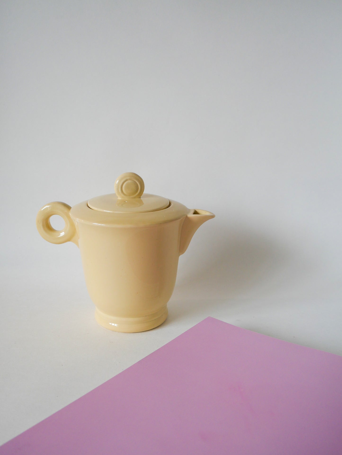 Service à thé composé d'une théière et de 8 tasses en céramique Digoin Sarreguemines crème Design 1950